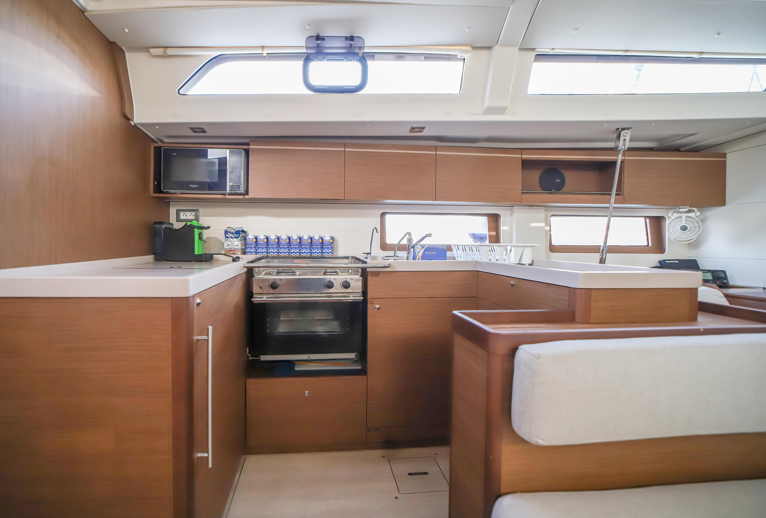 Photo #7 - Oceanis 51.1 (Sea Dream - Comfort line) in Olbia - 7844