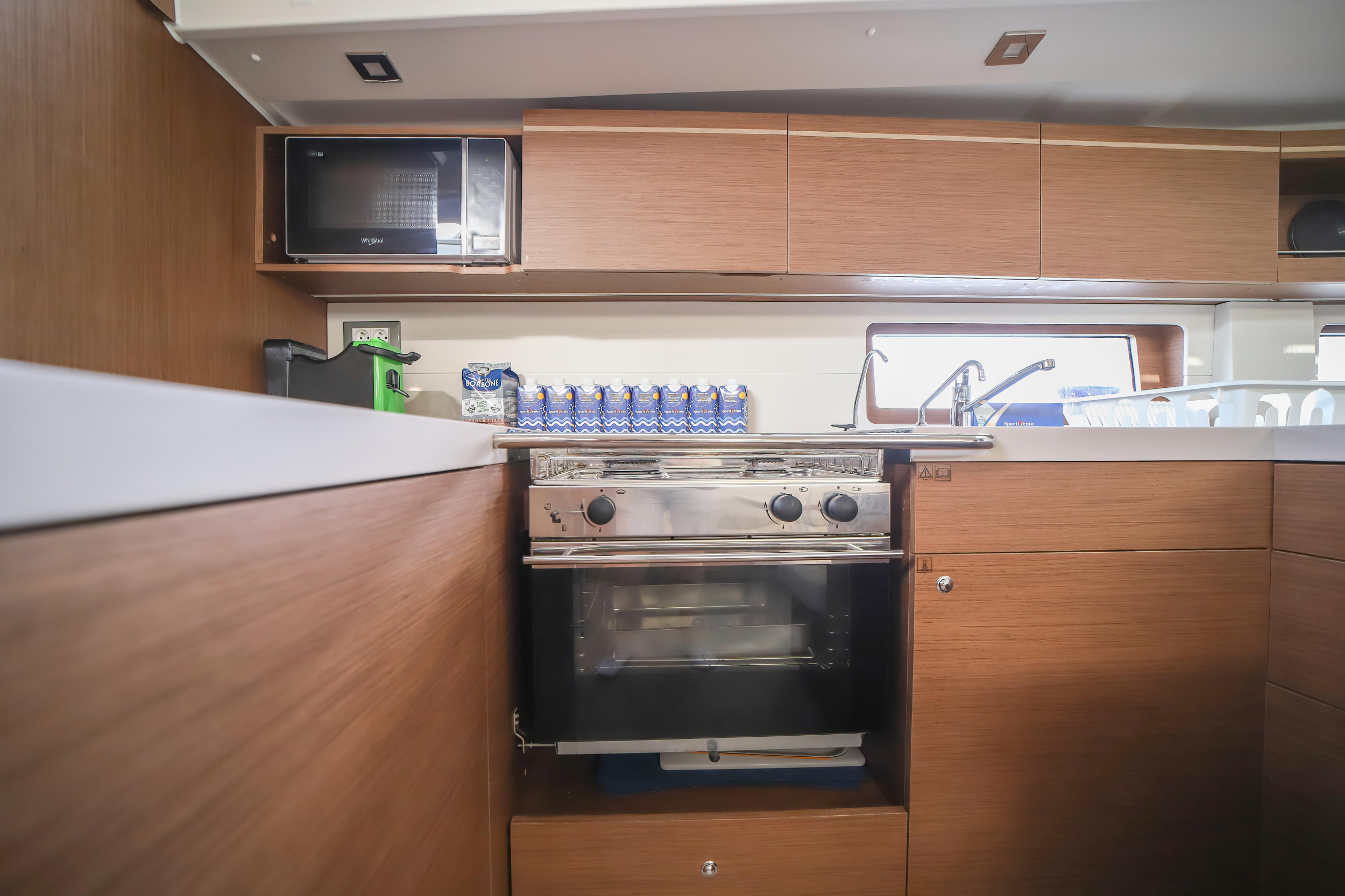 Photo #5 - Oceanis 51.1 (Sea Dream - Comfort line) in Olbia - 7844
