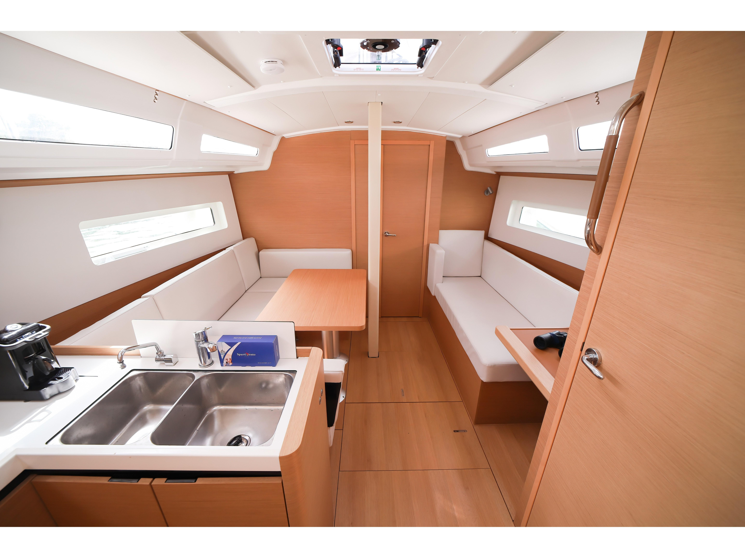 Photo #13 - Sun Odyssey 380 (Twenty-One Cent - Comfort line) in Olbia - 7867