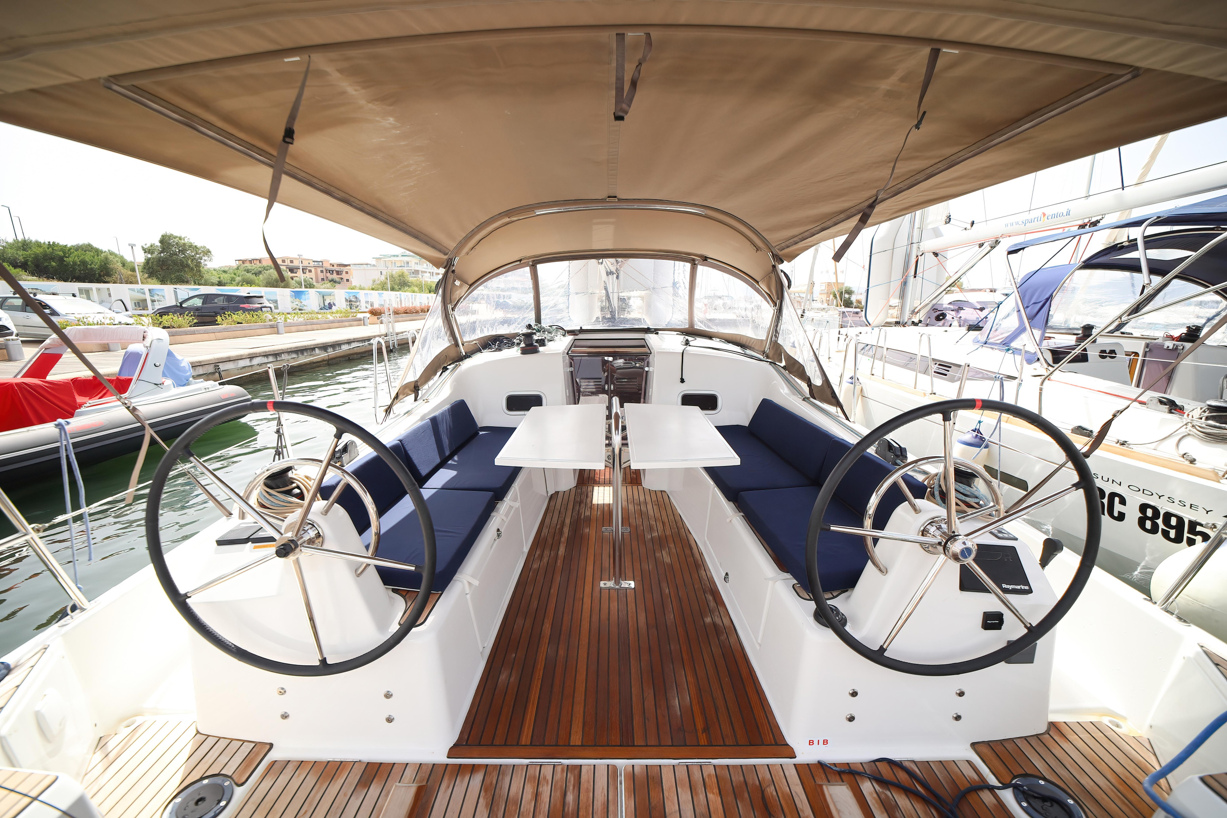Photo #10 - Sun Odyssey 380 (Twenty-One Cent - Comfort line) in Olbia - 7867