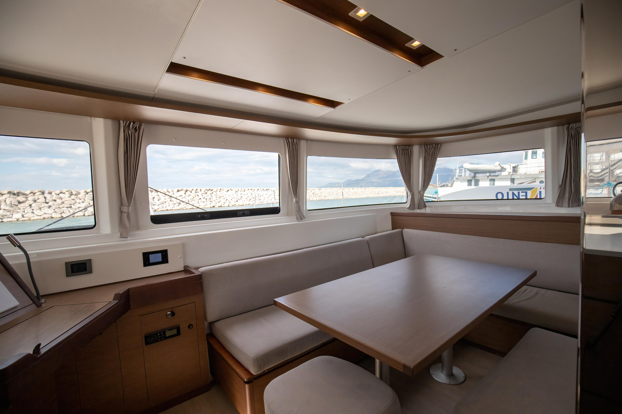 Photo #19 - Lagoon 46 (Cassata - Premium line) in Salerno - 3818