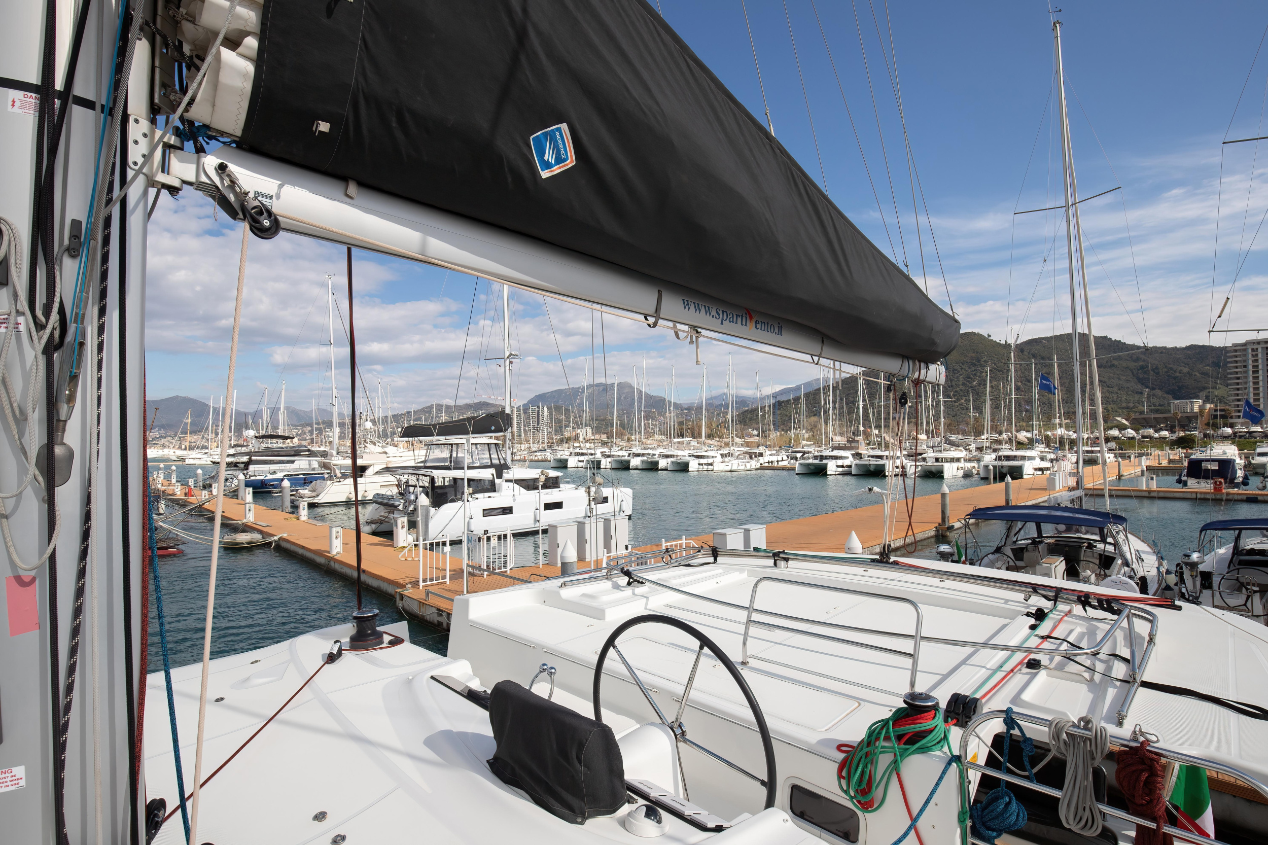 Photo #5 - Lagoon 46 (Cassata - Premium line) in Salerno - 3818