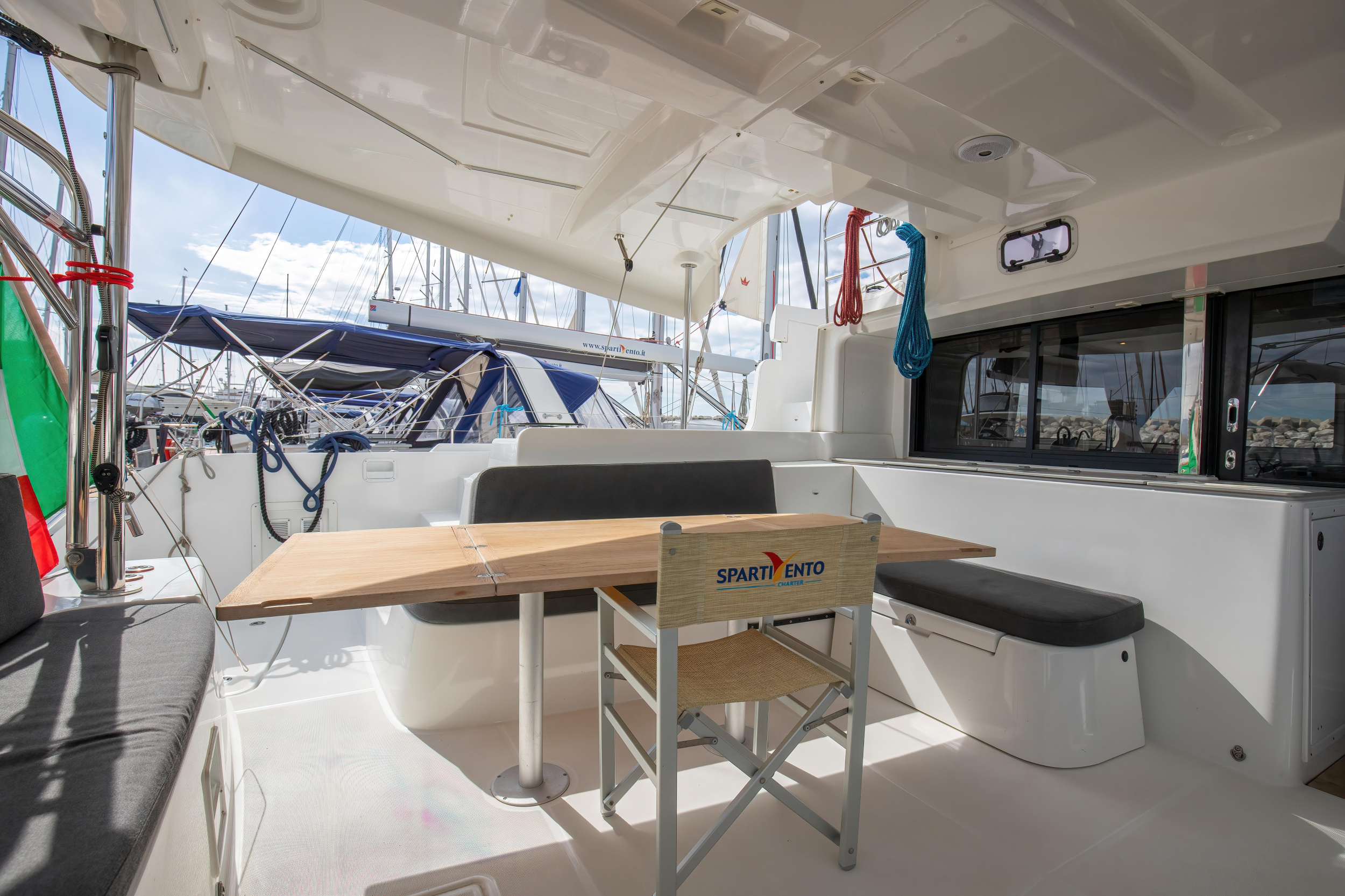 Photo #35 - Lagoon 46 (Cassata - Premium line) in Salerno - 3818