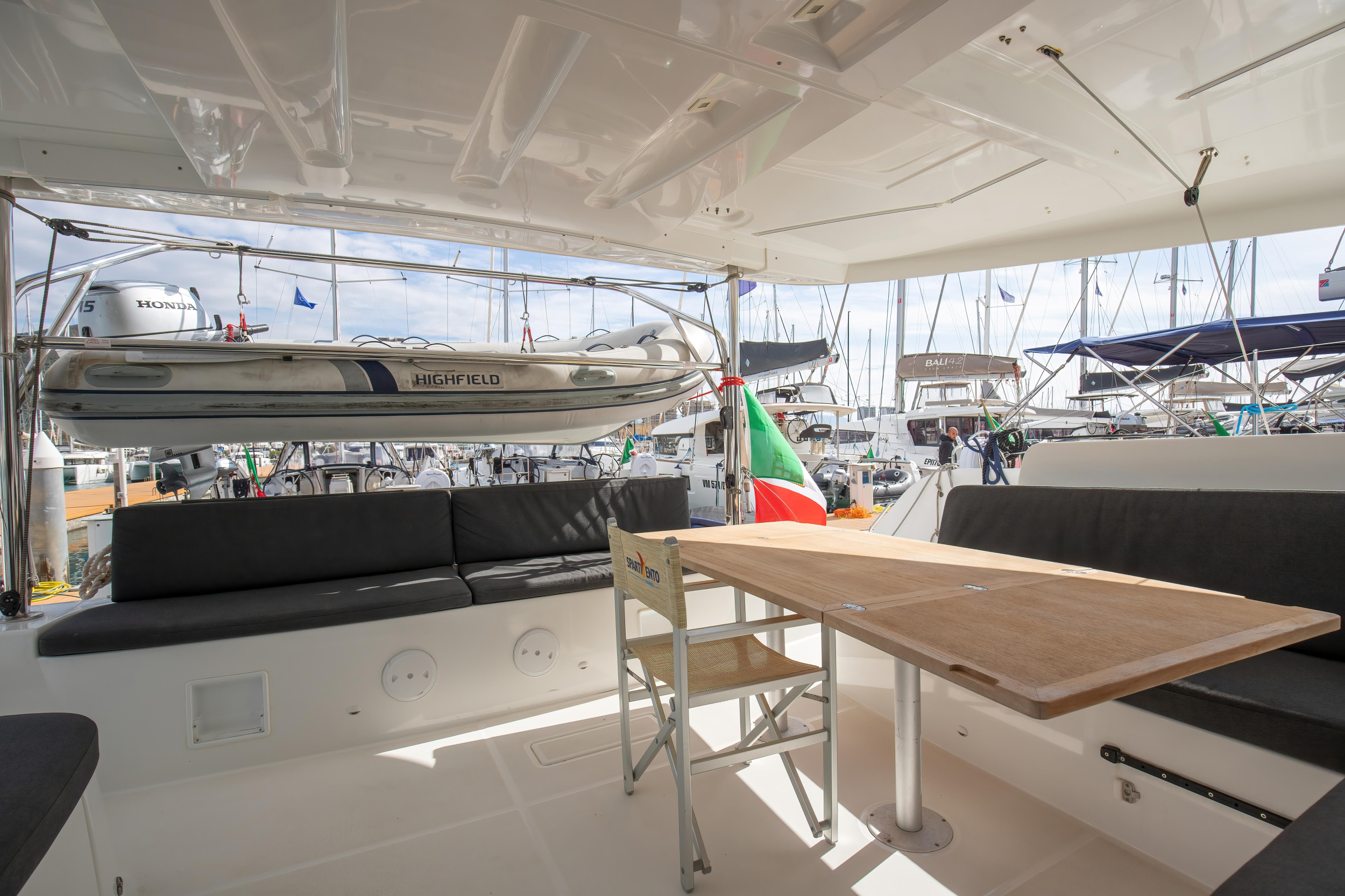 Photo #14 - Lagoon 46 (Cassata - Premium line) in Salerno - 3818