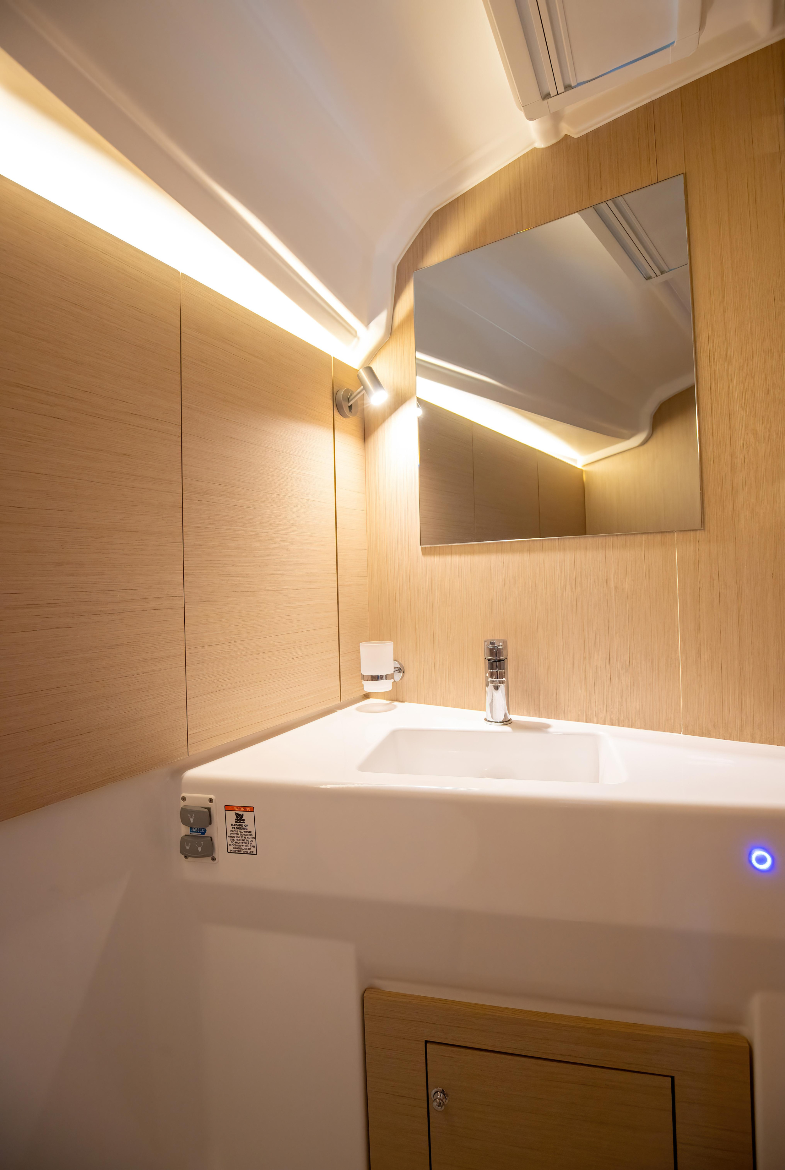 Photo #32 - Oceanis 40.1 (Cupido - Comfort line) in Portorosa - 6276