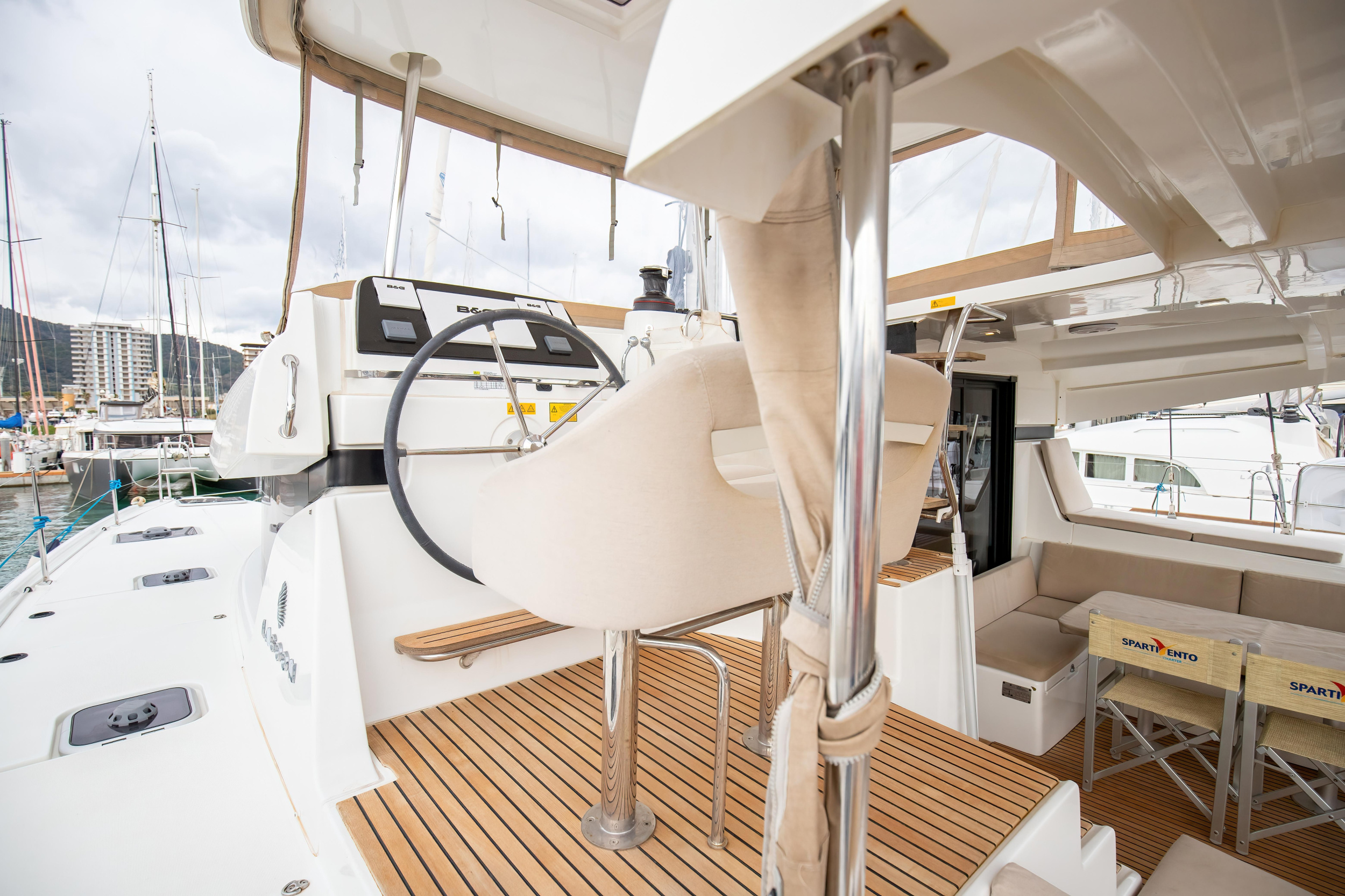 Photo #30 - Lagoon 42 (Emozione - Premium line) in Salerno - 3815