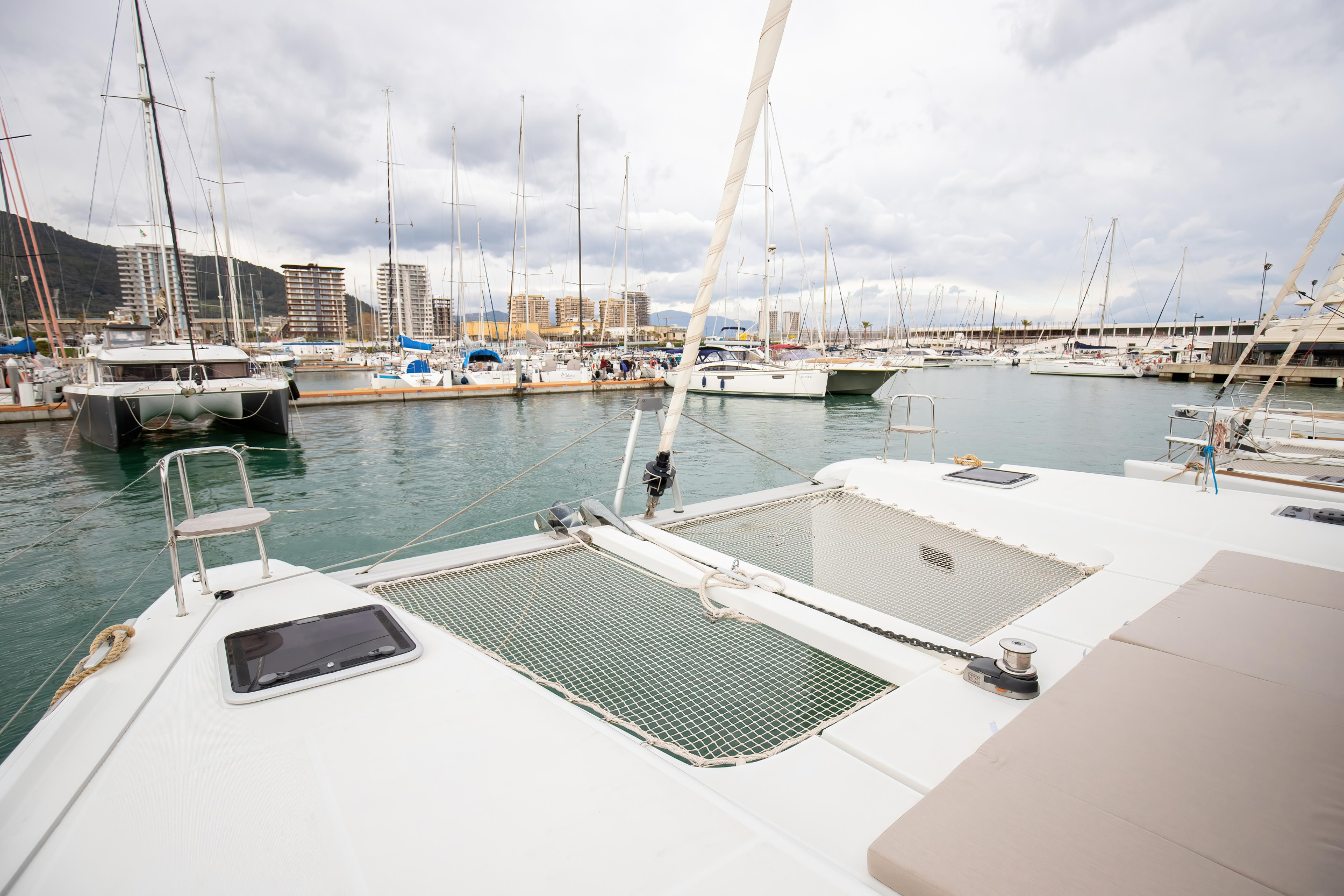 Photo #32 - Lagoon 42 (Emozione - Premium line) in Salerno - 3815