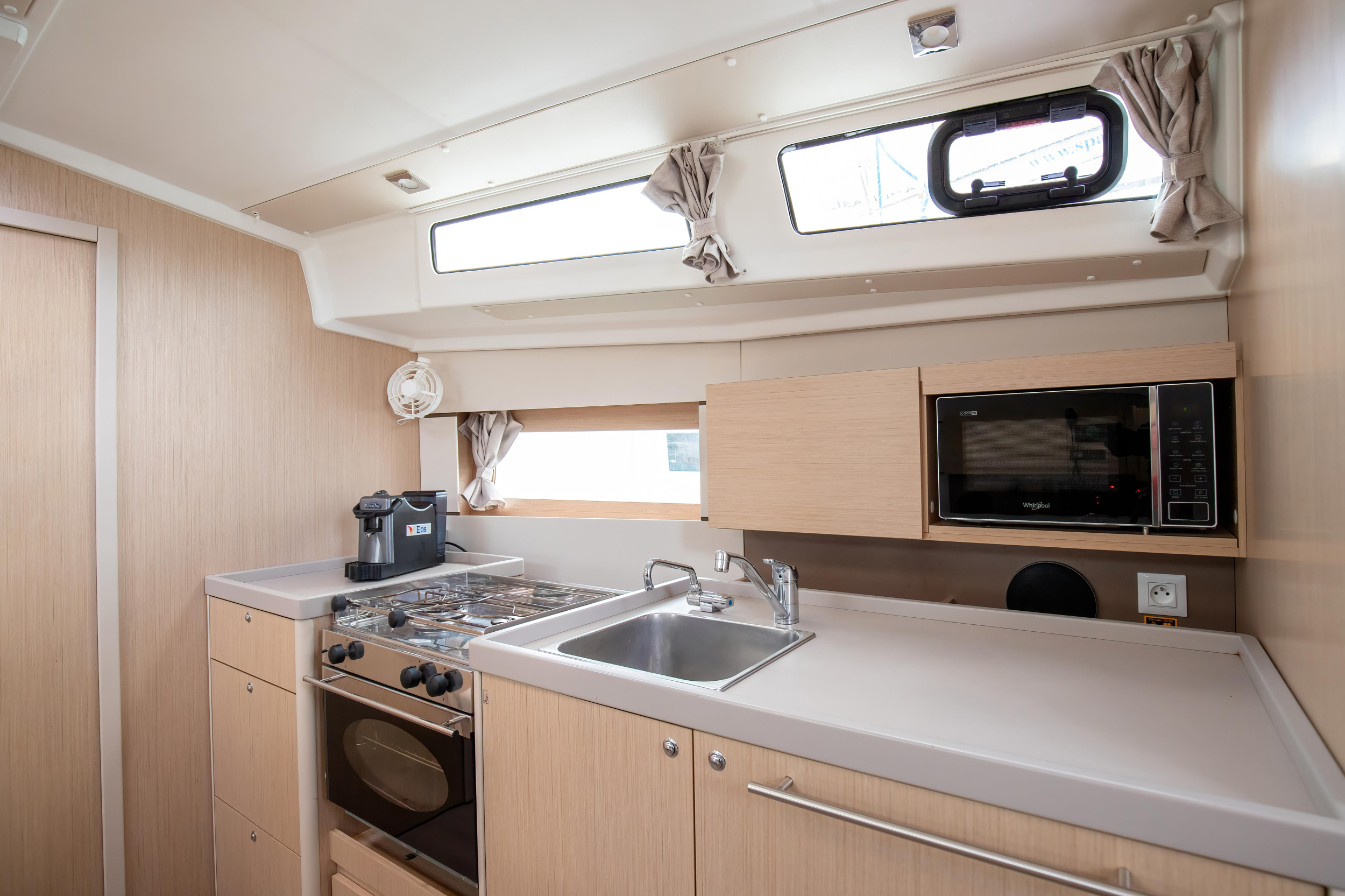 Photo #4 - Oceanis 38.1 (Eos - Comfort line) en Trapani - 4229