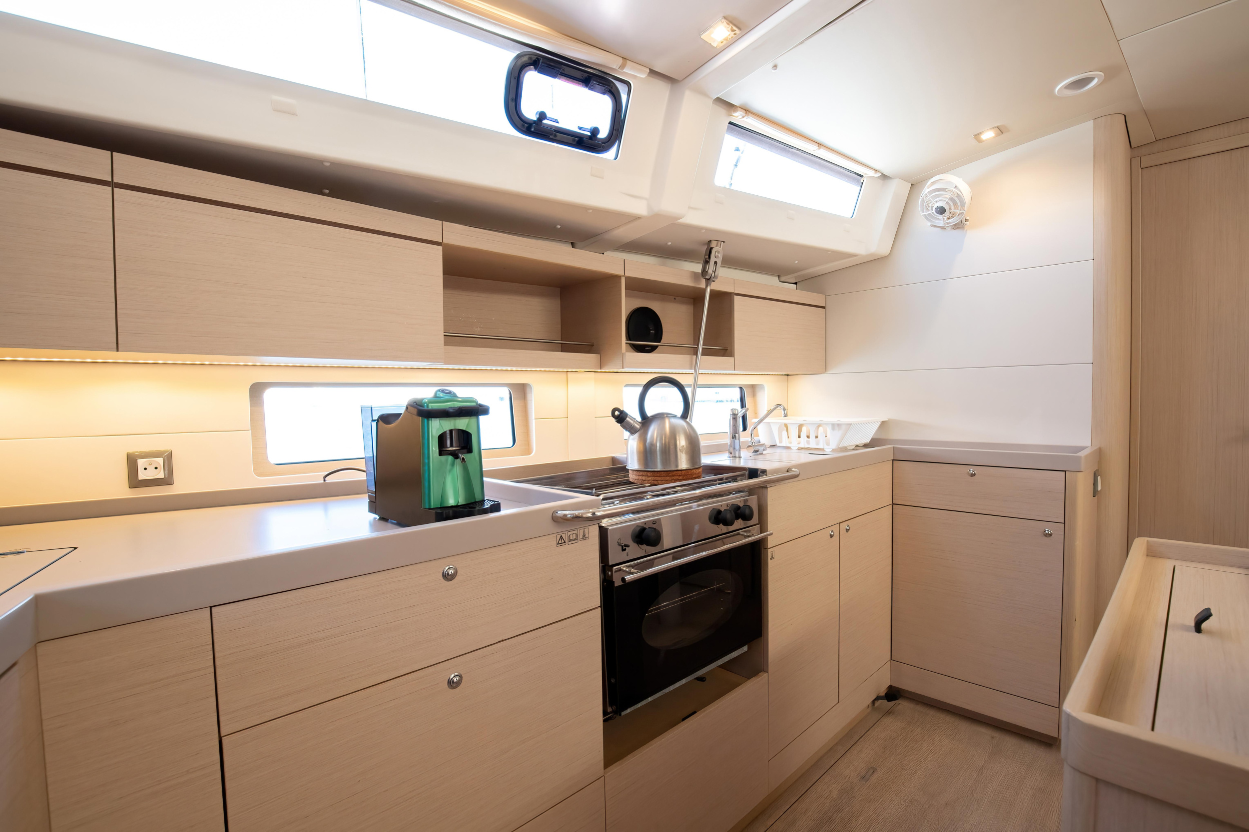 Photo #9 - Oceanis 46.1 (5 cab) (Filìa - Standard line) en Capo d'Orlando - 25681
