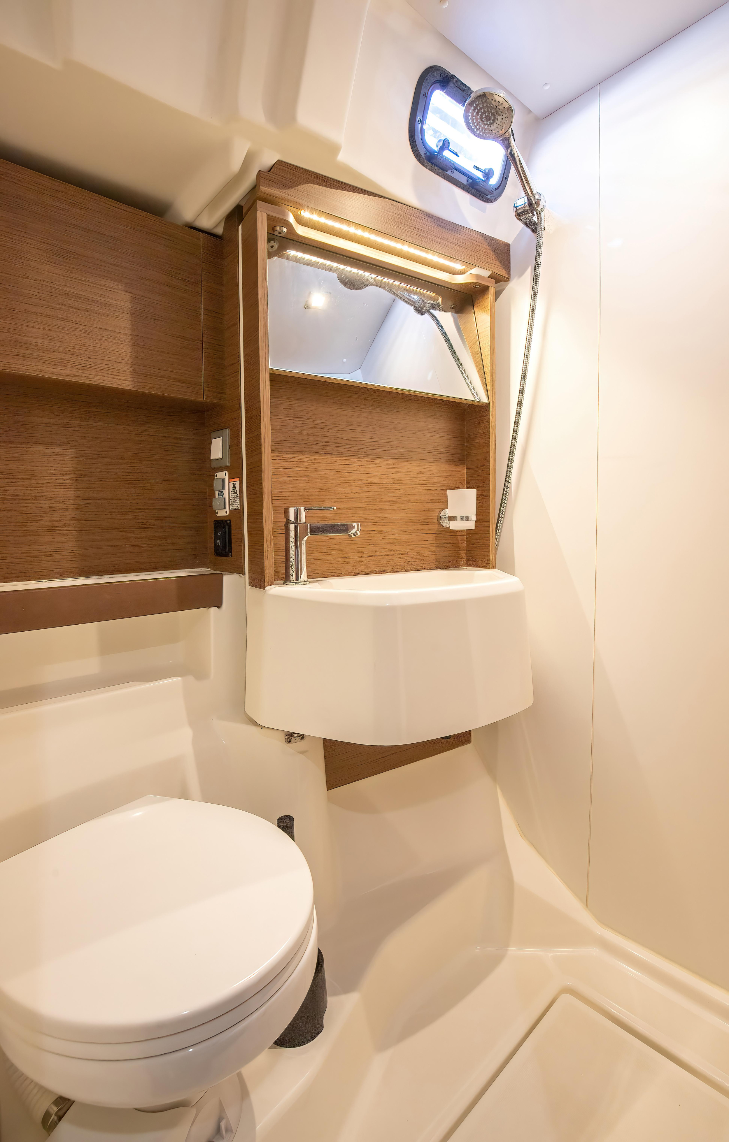 Photo #17 - Oceanis 51.1 (Hybris - Comfort line) in Portorosa - 25324
