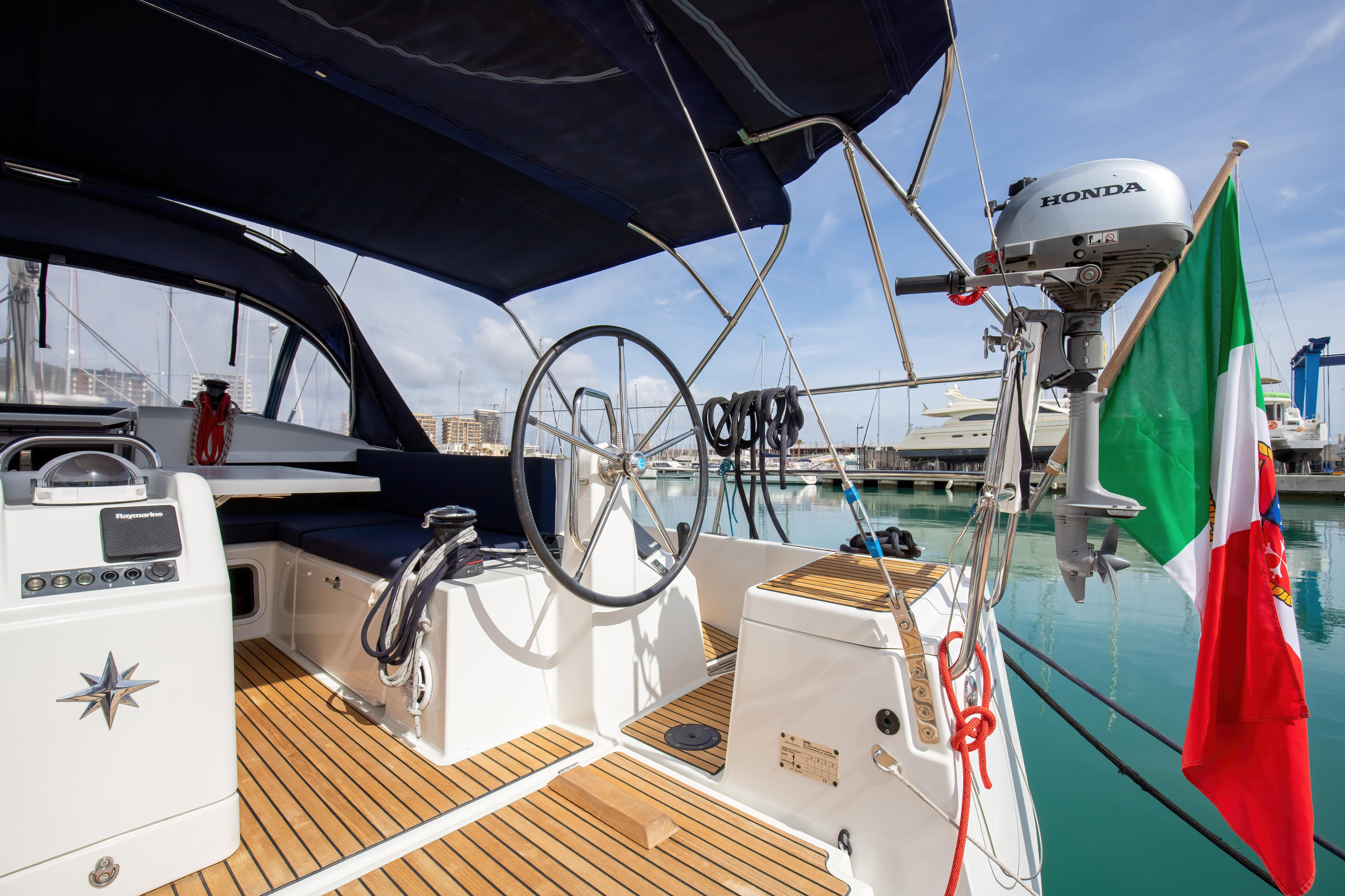 Photo #33 - Sun Odyssey 440 (Magics - Standard line) en Salerno - 25312