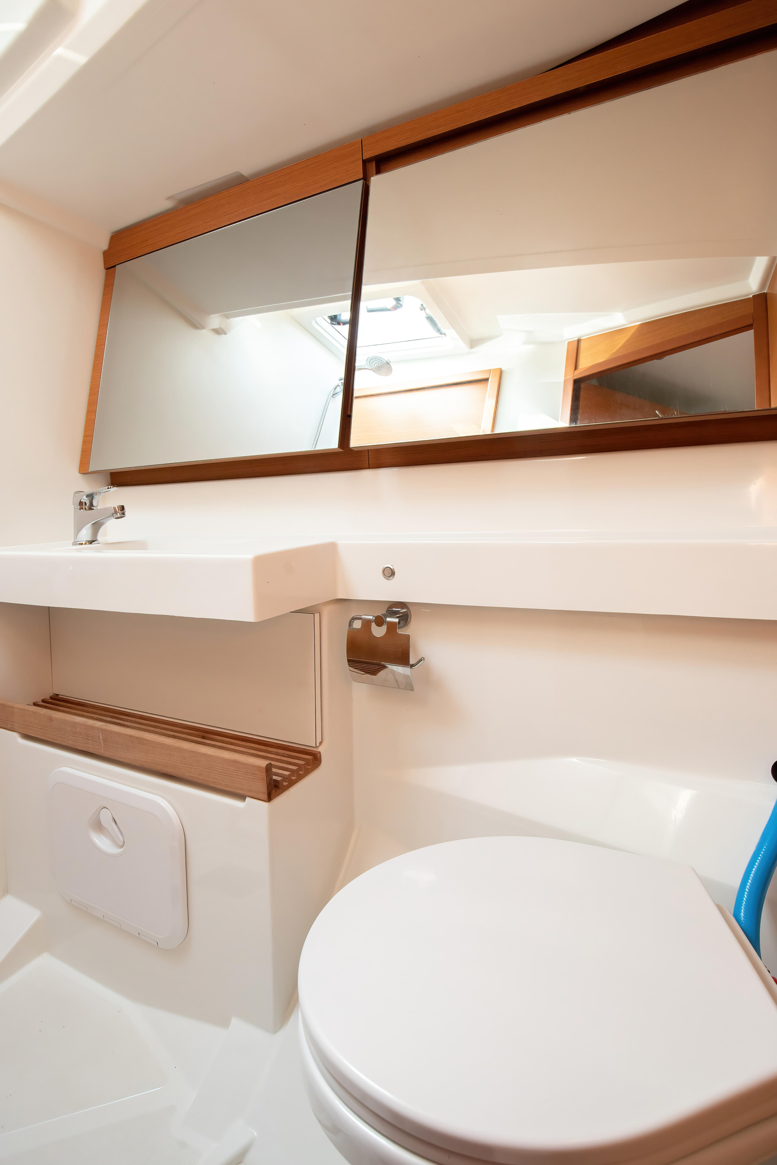 Photo #34 - Sun Odyssey 440 (Magics - Standard line) en Salerno - 25312