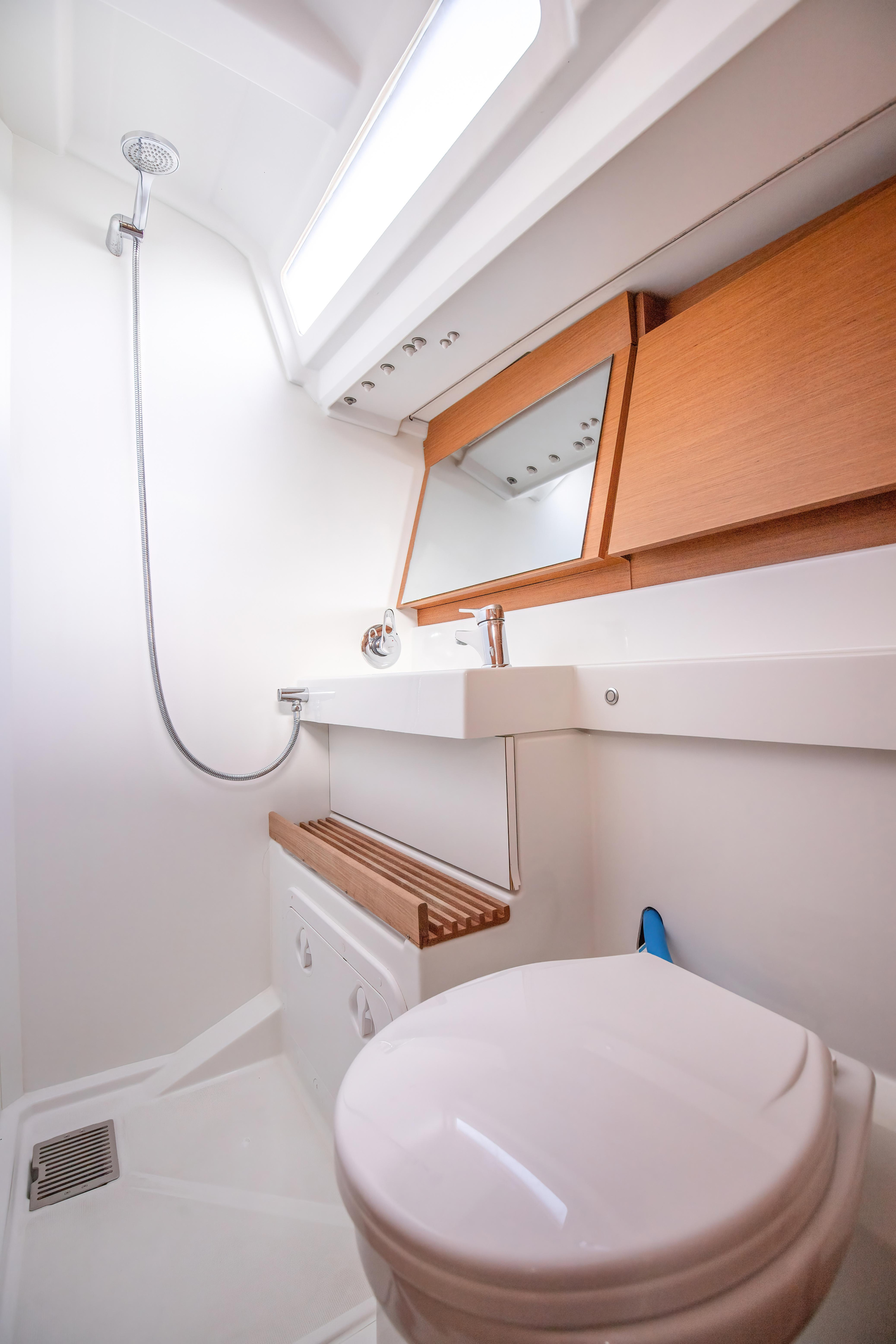 Photo #20 - Sun Odyssey 440 (Magics - Standard line) en Salerno - 25312