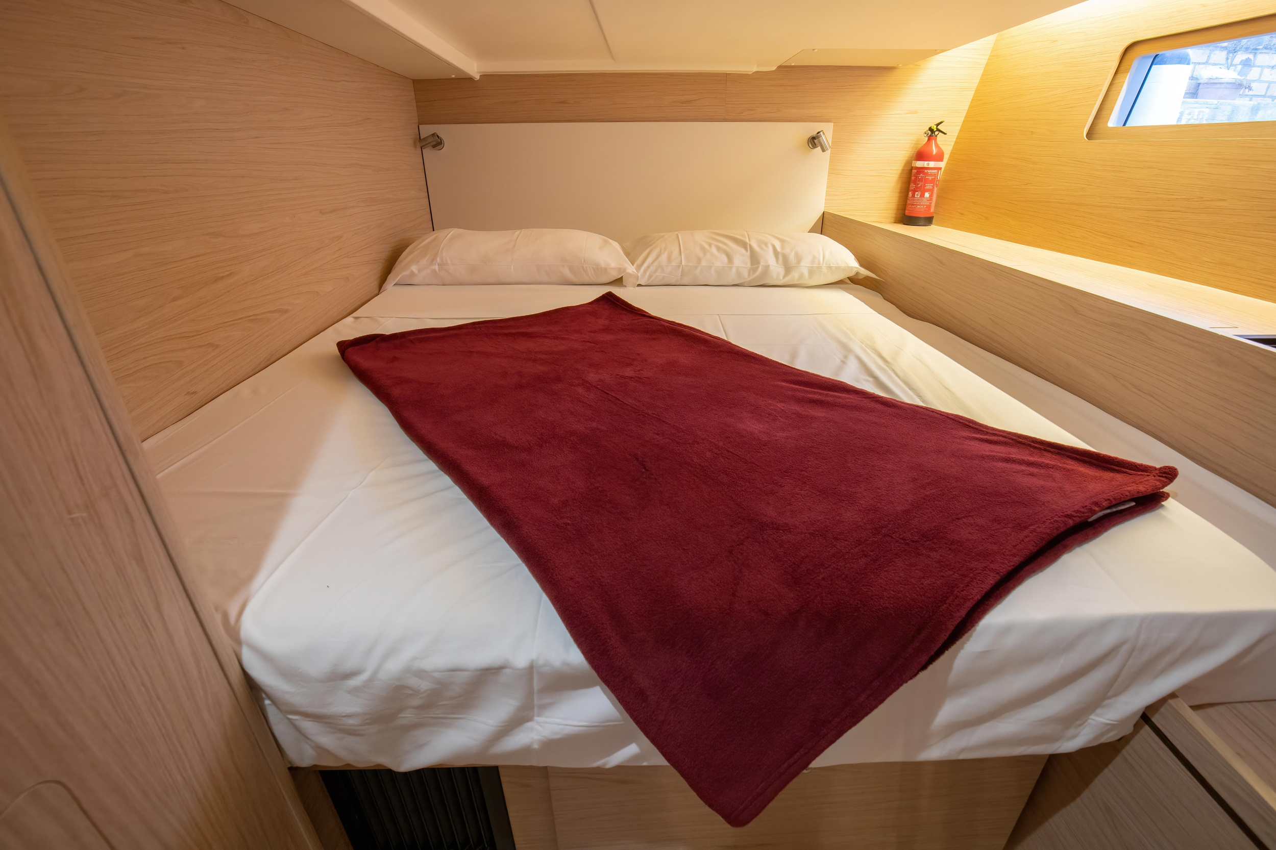 Photo #27 - Oceanis 51.1 (4 cab) (Olimpia - Comfort line) in Capo d'Orlando - 24563