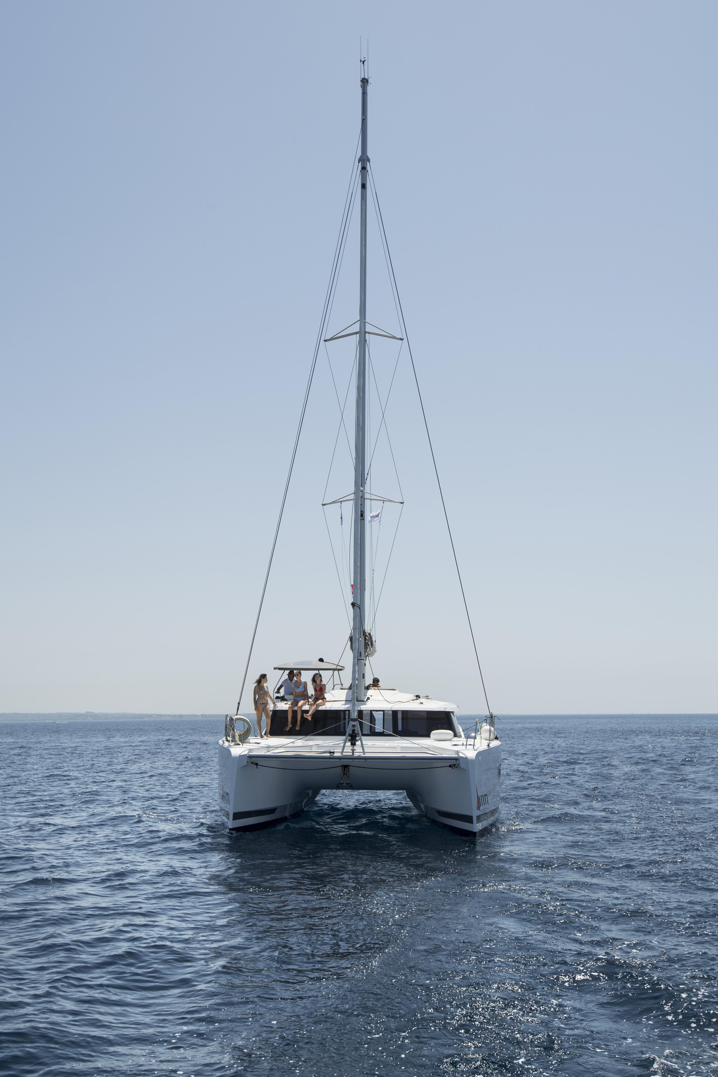 Photo #21 - Fountaine Pajot Astréa 42 (Wm-Ac in dinette-Gen-Sol.Pan) (Astrea) in Castellamare del Golfo - 12855