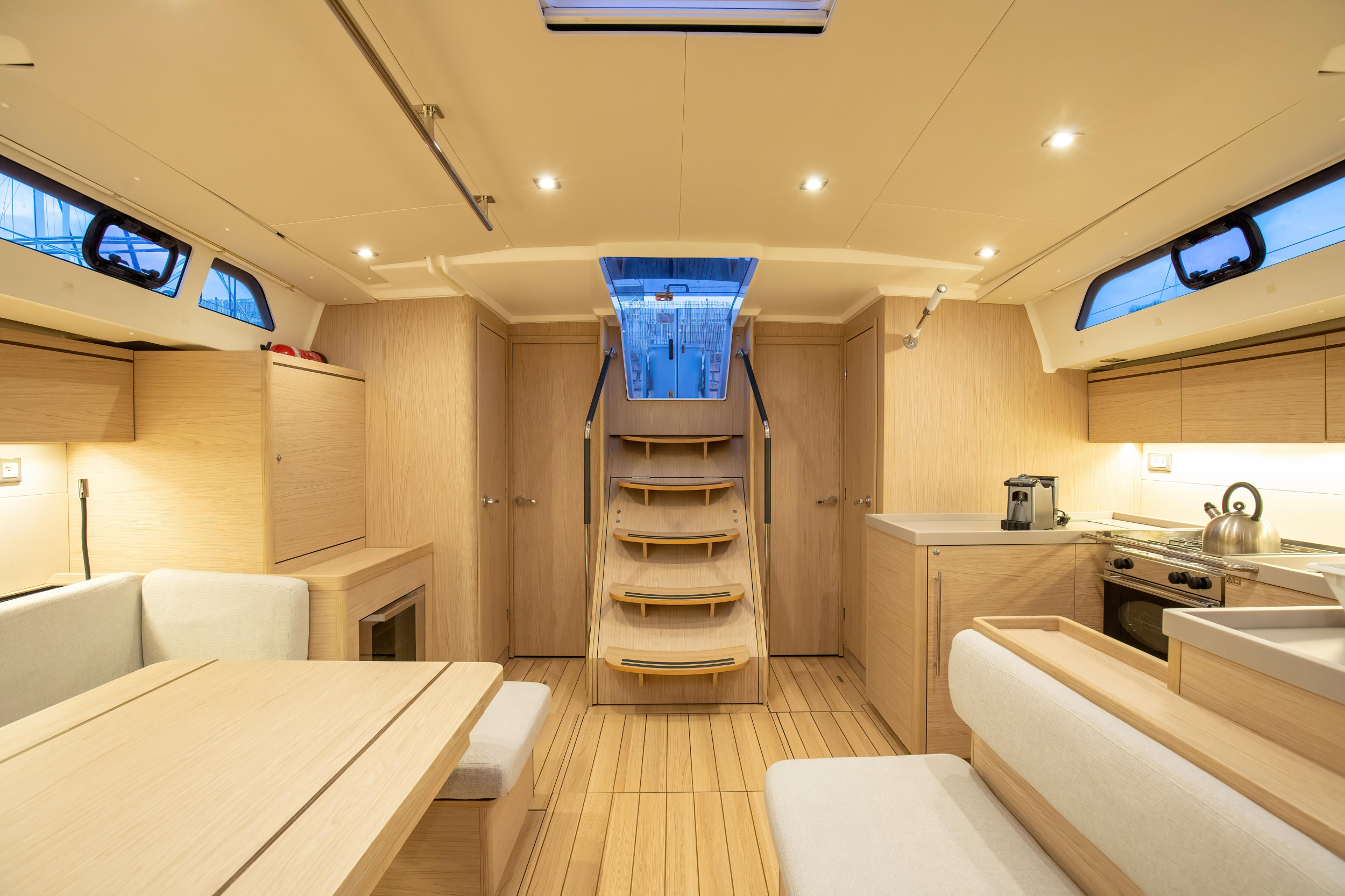 Photo #32 - Oceanis 51.1 (4 cab) (Olimpia - Comfort line) in Capo d'Orlando - 24563