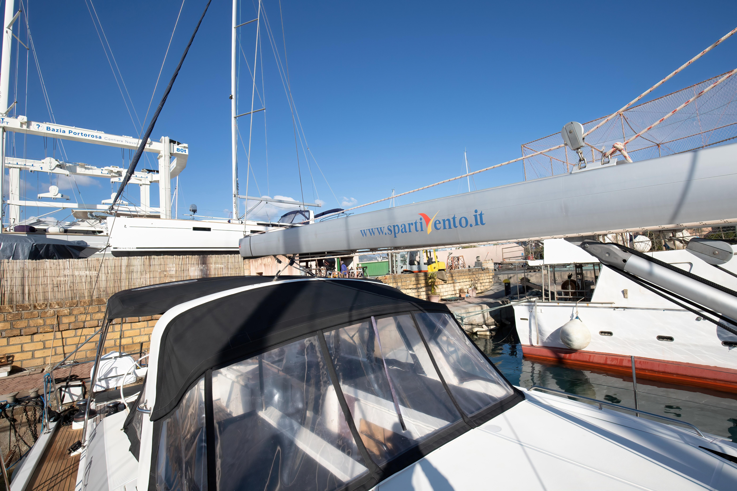 Photo #25 - Oceanis 51.1 (4 cab) (Olimpia - Comfort line) in Capo d'Orlando - 24563