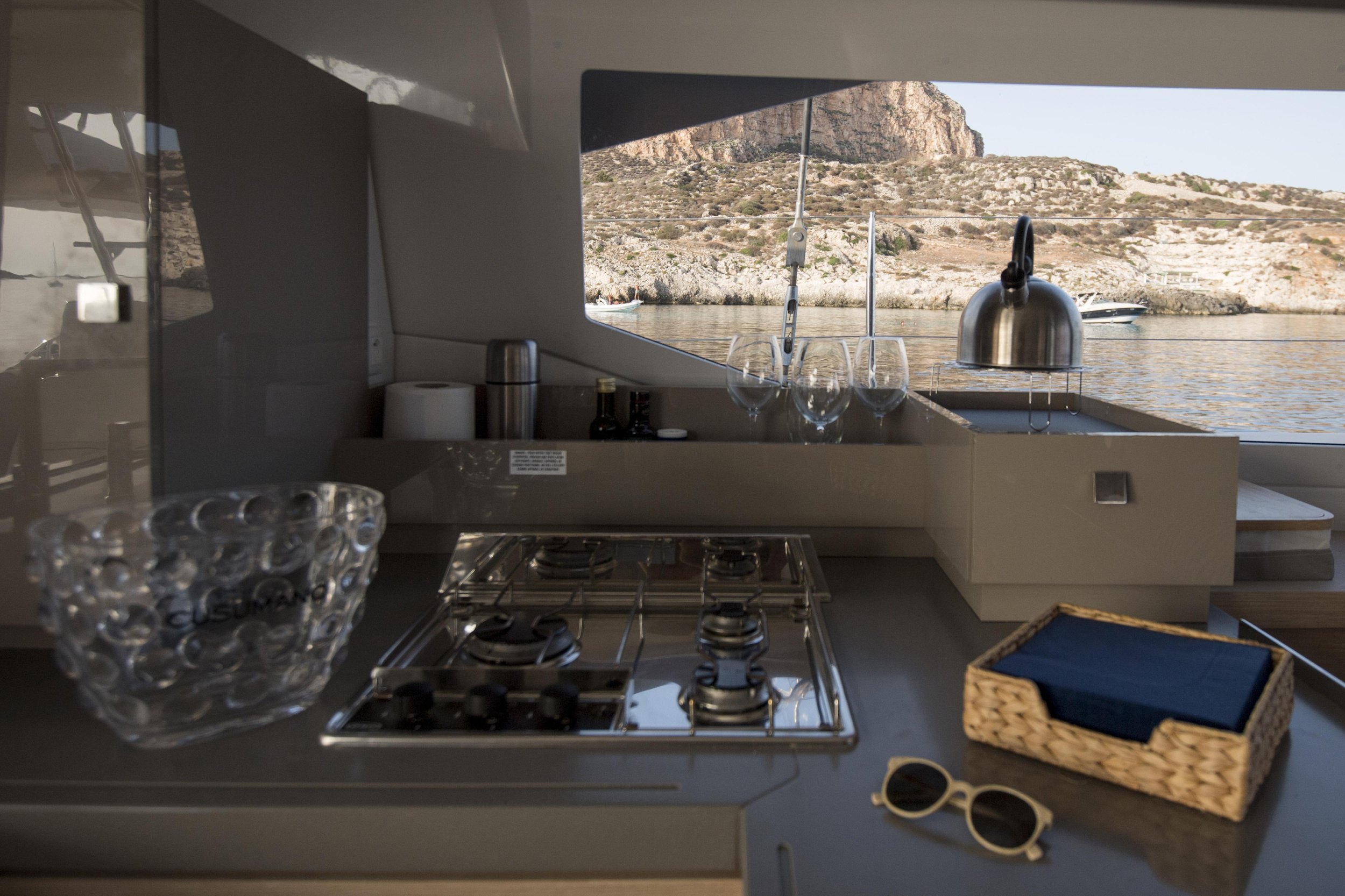 Photo #24 - Fountaine Pajot Astréa 42 (Wm-Ac in dinette-Gen-Sol.Pan) (Astrea) in Castellamare del Golfo - 12855