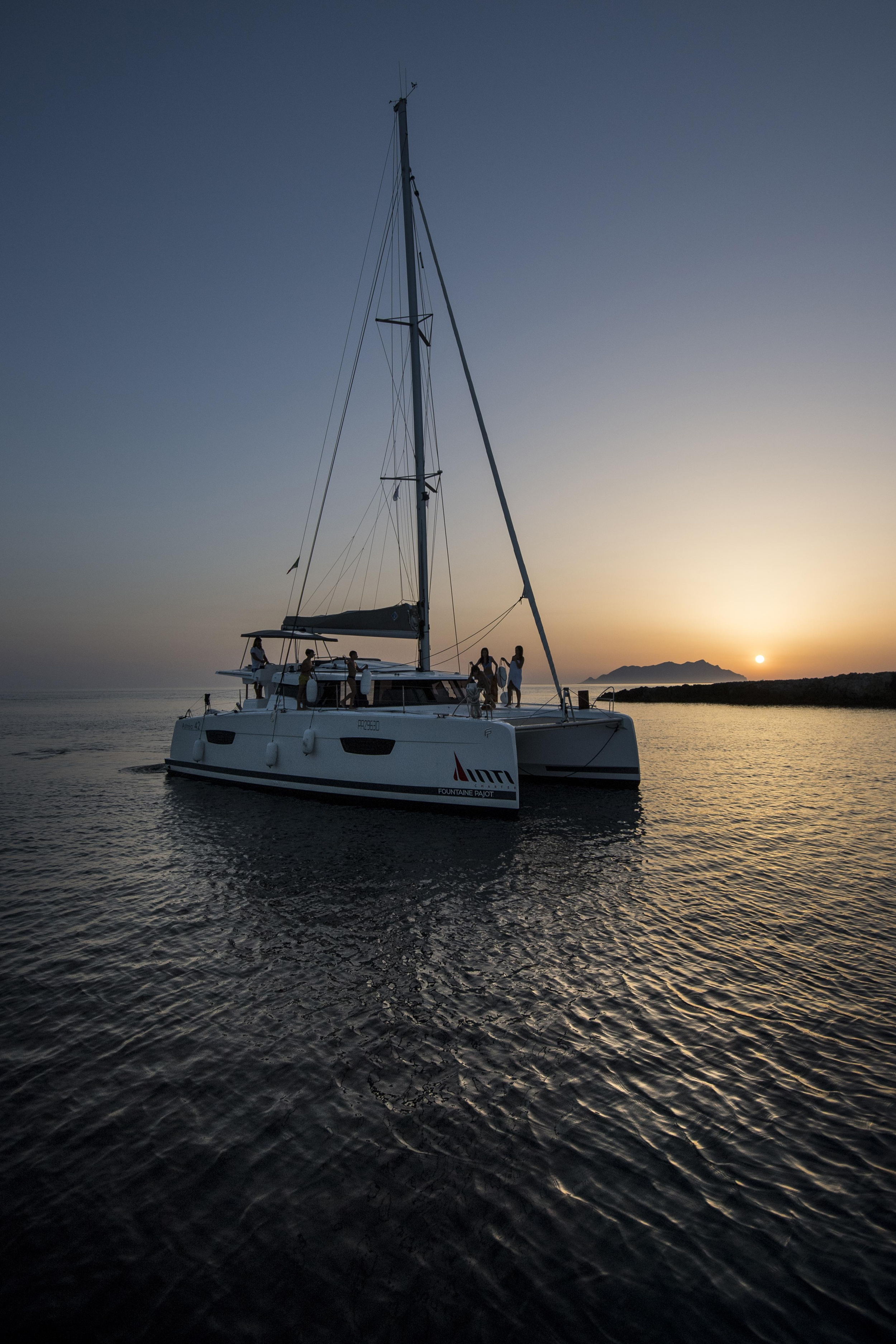 Photo #34 - Fountaine Pajot Astréa 42 (Wm-Ac in dinette-Gen-Sol.Pan) (Astrea) in Castellamare del Golfo - 12855
