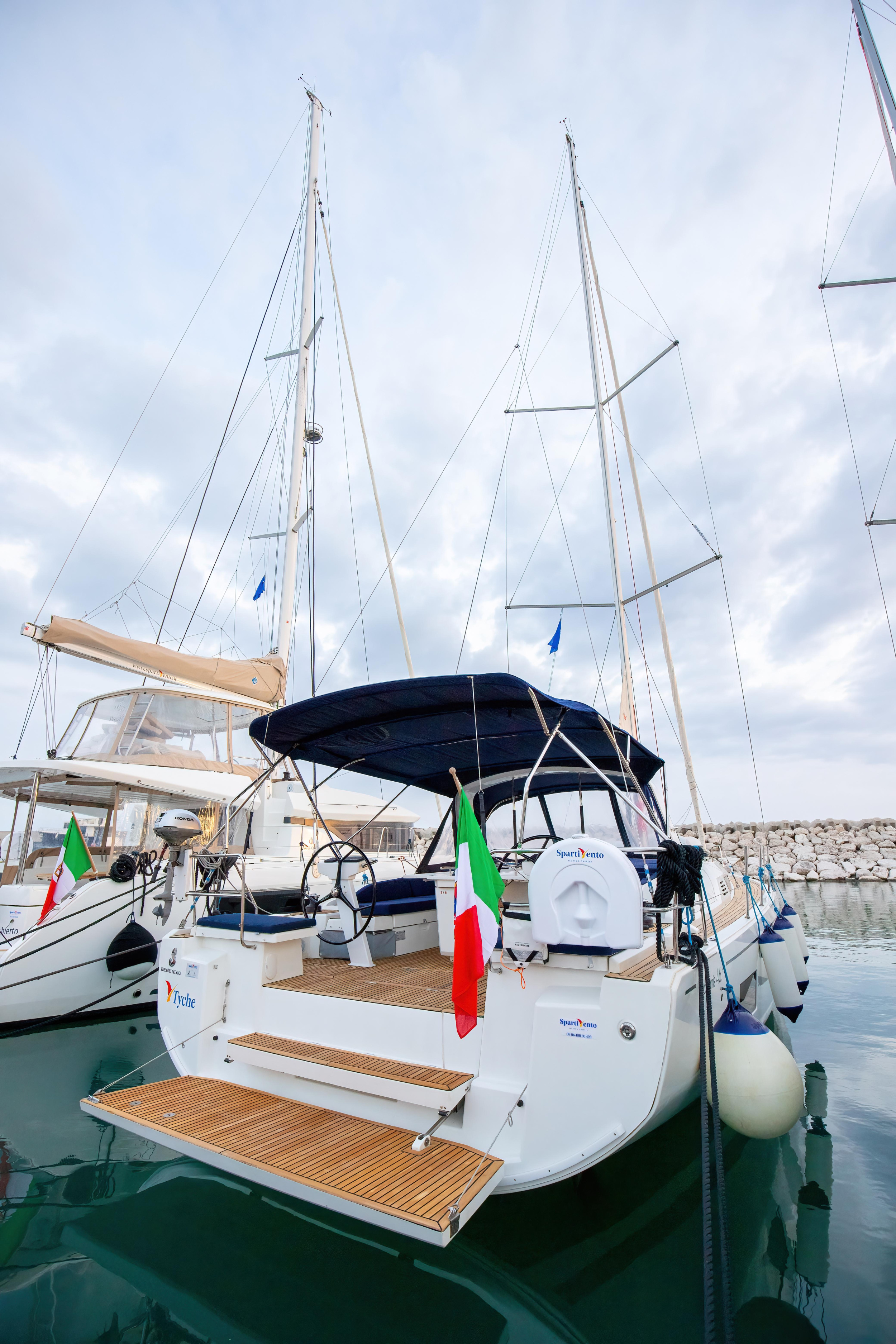 Photo #8 - Oceanis 46.1 (bunk cab) (Tyche - Standard line) in Castiglioncello - 24562