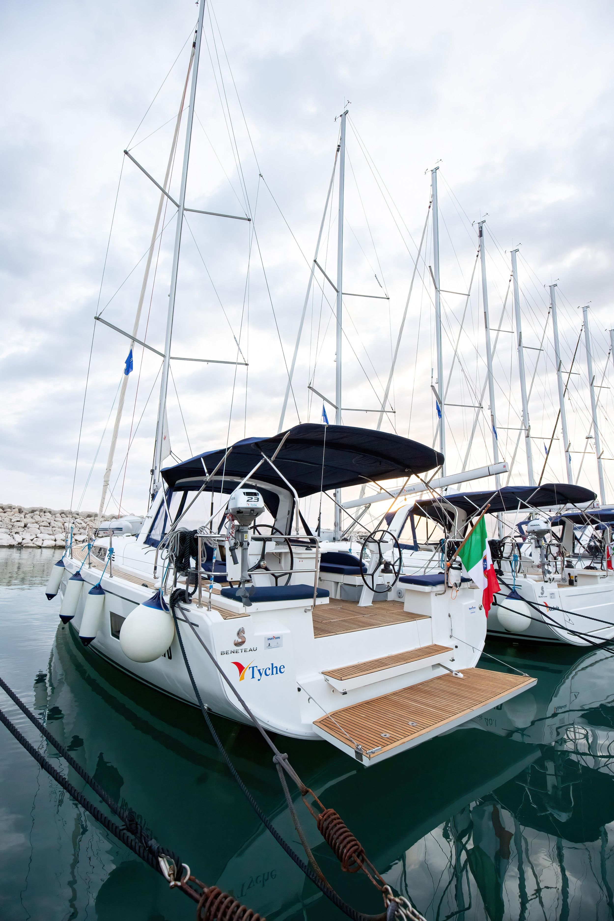 Photo #11 - Oceanis 46.1 (bunk cab) (Tyche - Standard line) in Castiglioncello - 24562