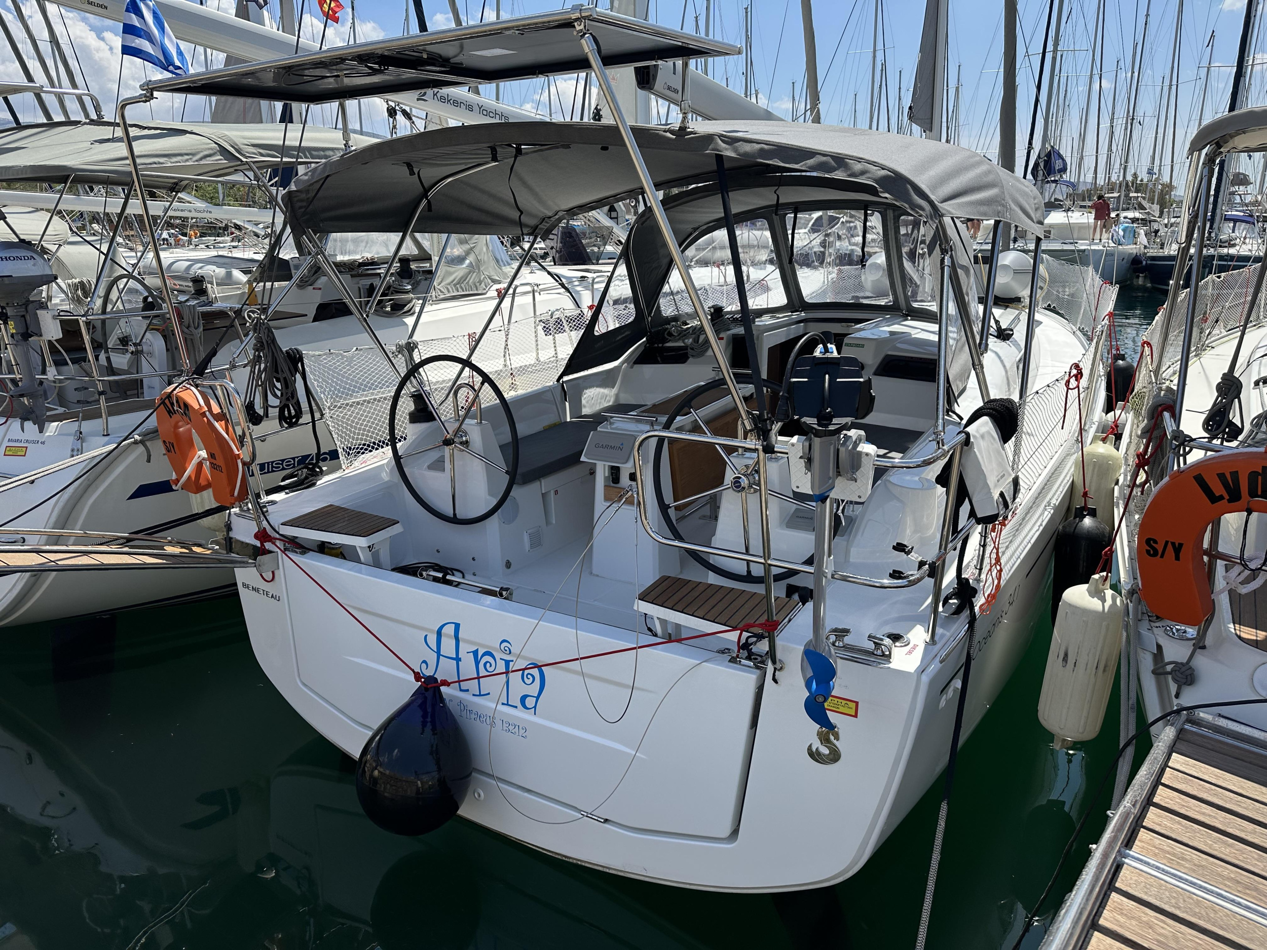 Photo #4 - Oceanis 34.1 (S/Y Aria) in Athen - 7745