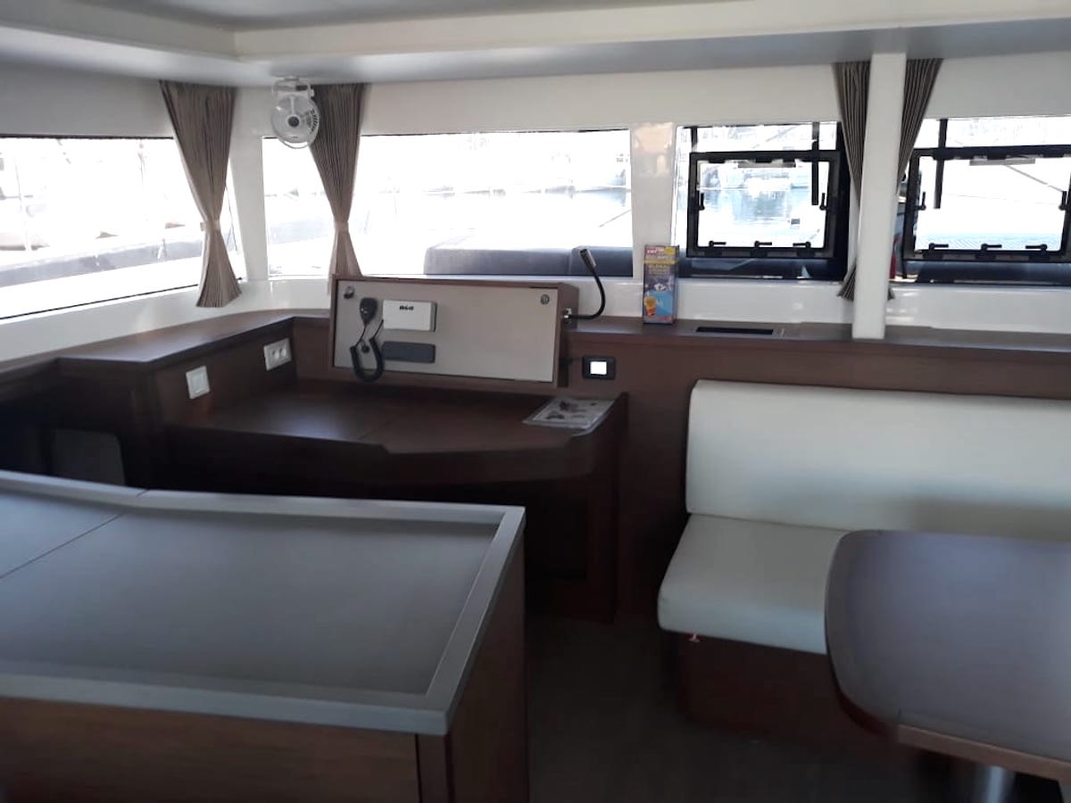 Photo #16 - Lagoon 450F (Escapade) en Atenas - 8598