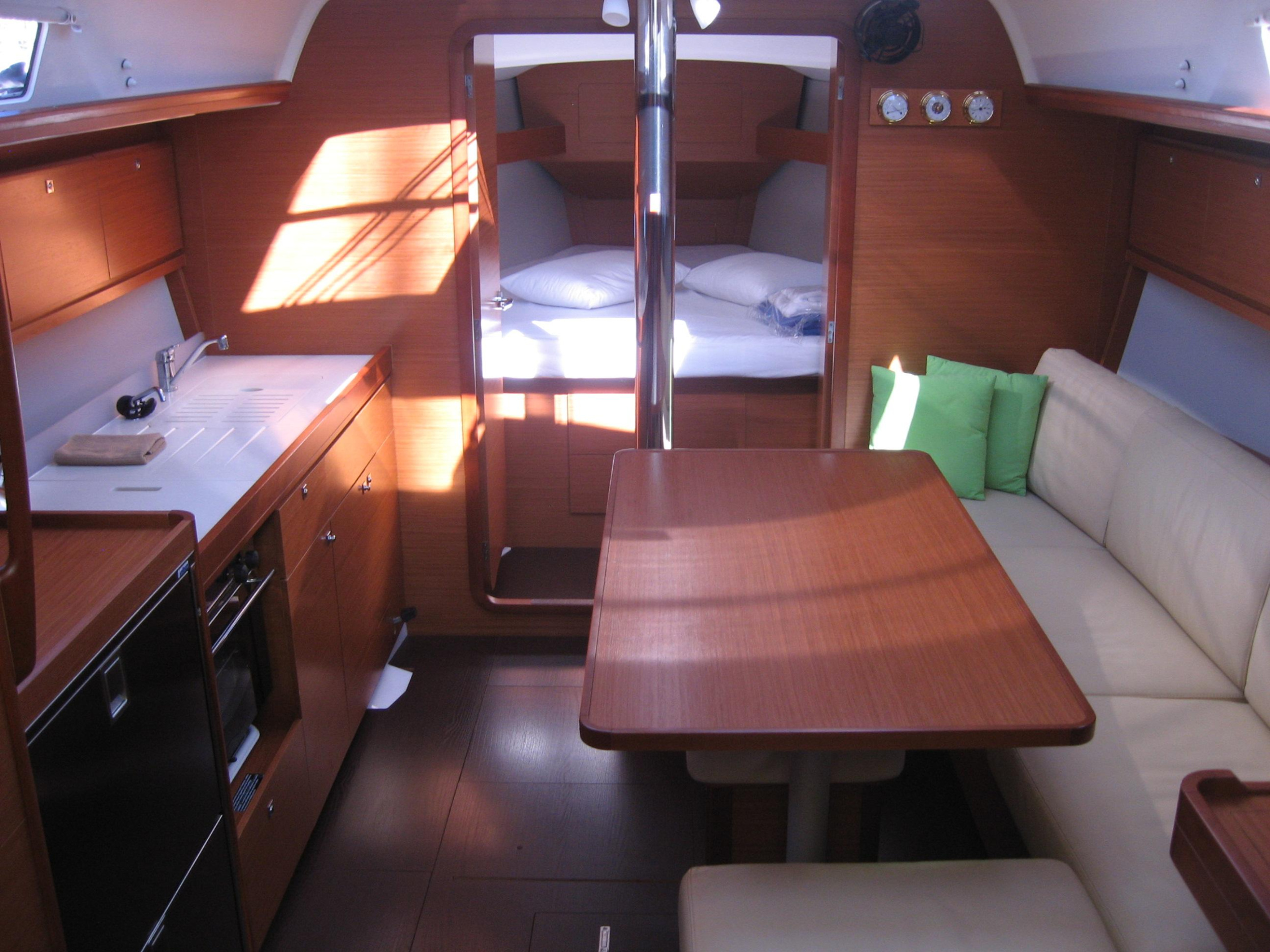 Photo #13 - Dufour 382 GL (Delta) in Atene - 8087