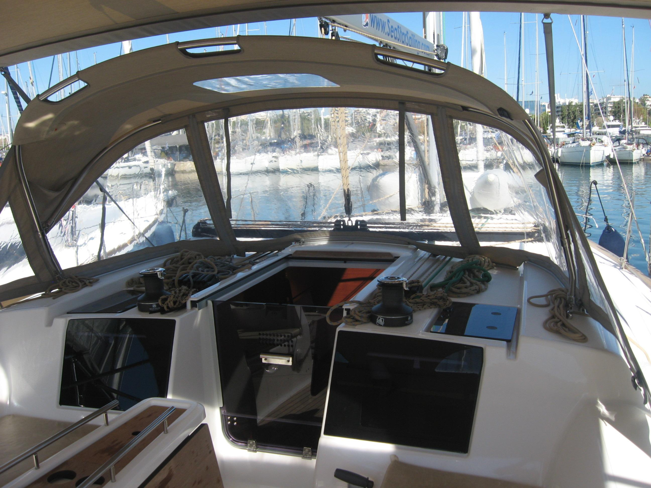 Photo #7 - Dufour 382 GL (Delta) in Atene - 8087