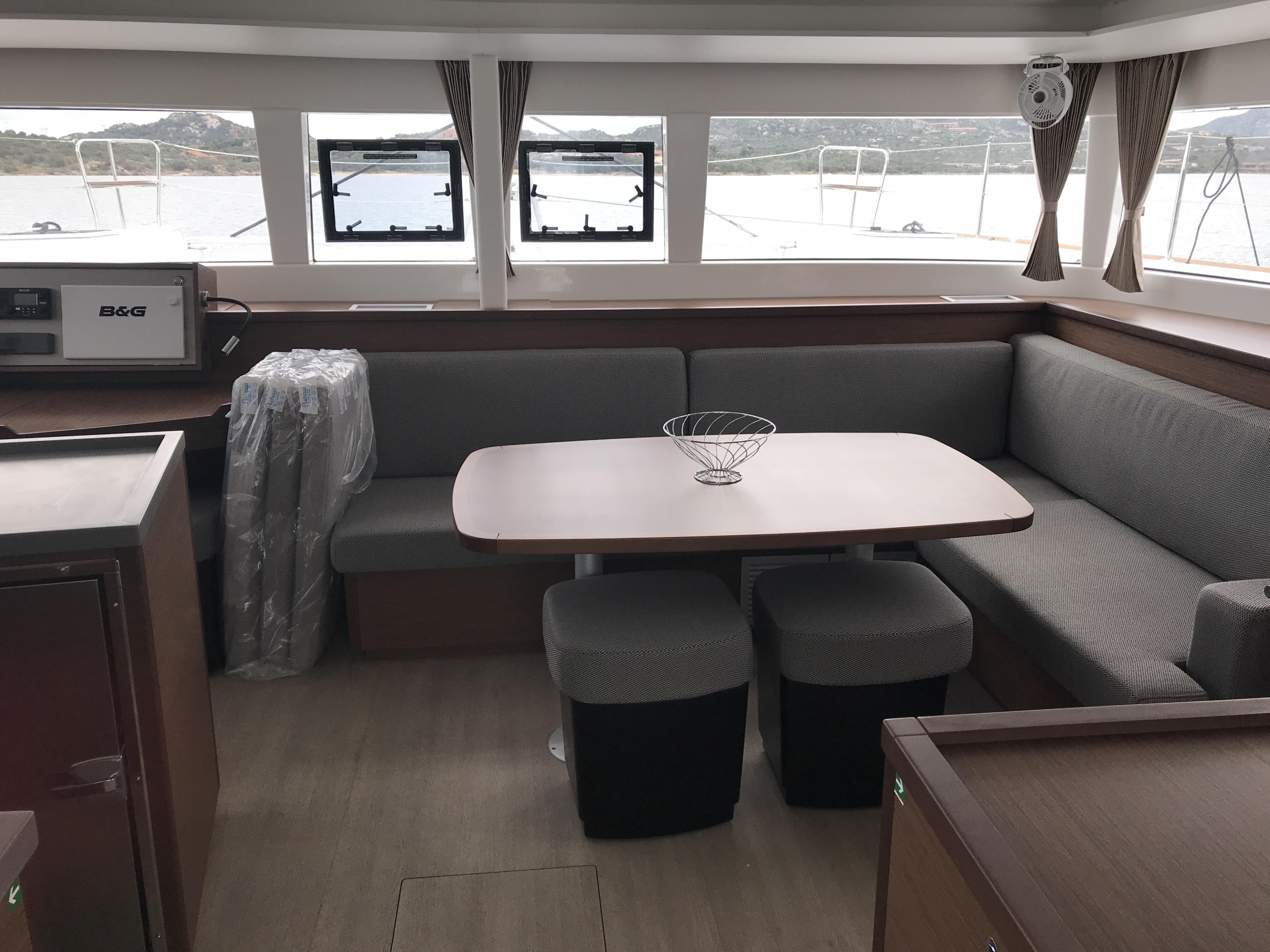 Photo #8 - Lagoon 450F (Rigel Kentaurus (, WM, , Inverter)) in Portorosa - 8539