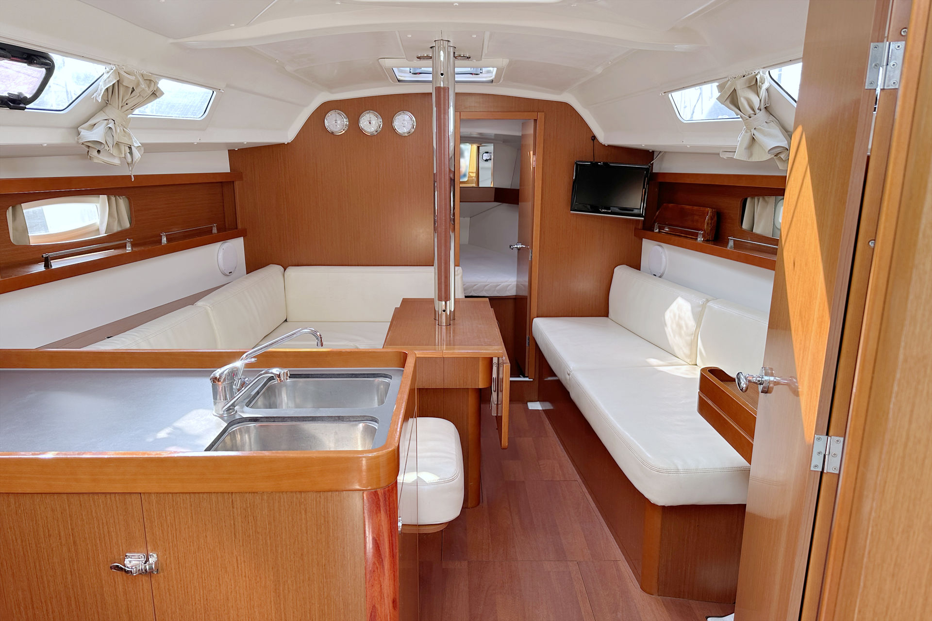 Photo #19 - Oceanis 34 (LL Skyhawk) in Pula - 9164
