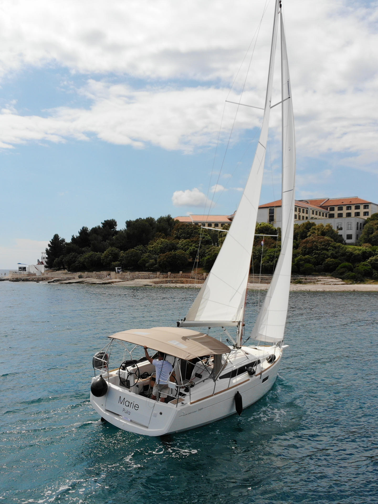 Photo #8 - Sun Odyssey 349 - 2 Cab (Marie) in Pula - 9116