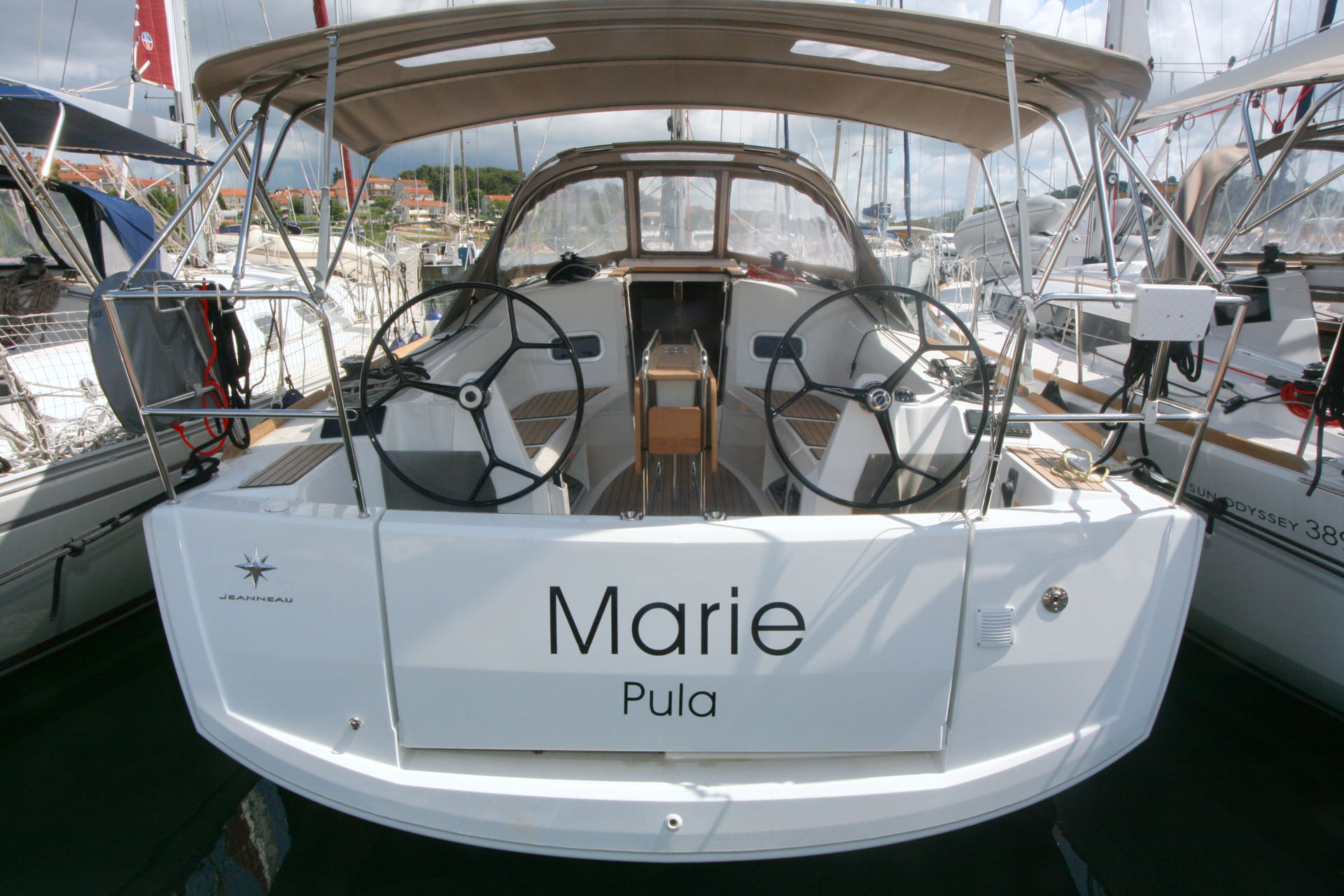 Photo #5 - Sun Odyssey 349 - 2 Cab (Marie) in Pula - 9116
