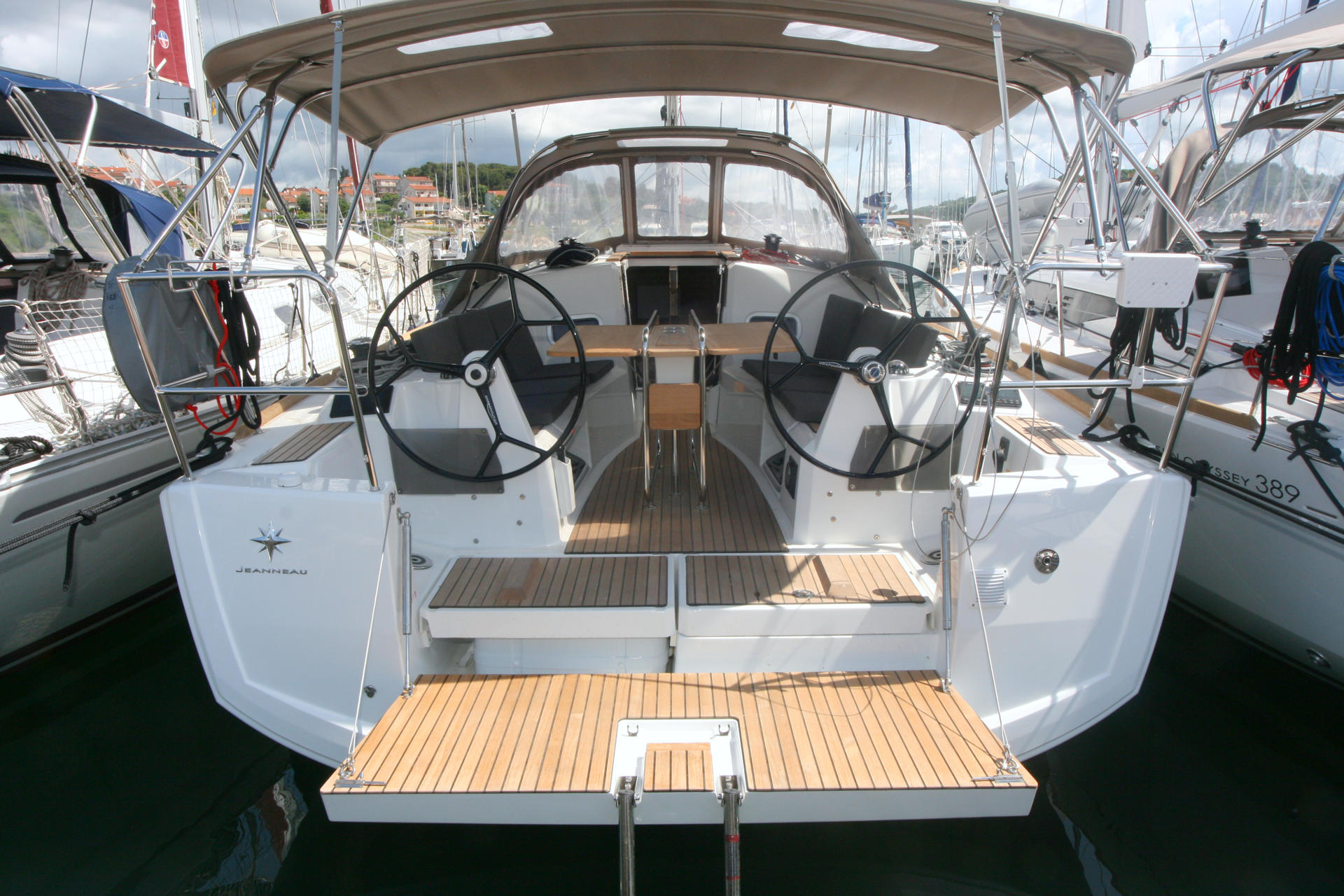Photo #15 - Sun Odyssey 349 - 2 Cab (Marie) in Pula - 9116