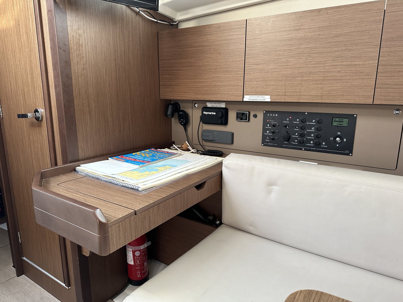 Photo #16 - Oceanis 38.1 (Maja) in Pula - 14202