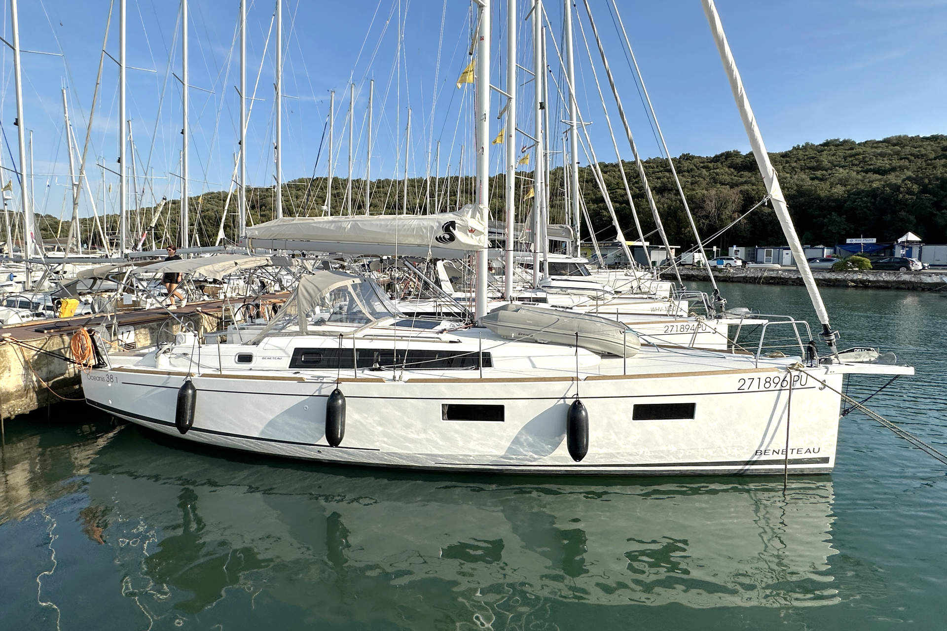 Photo #14 - Oceanis 38.1 (Flip) in Pula - 14203