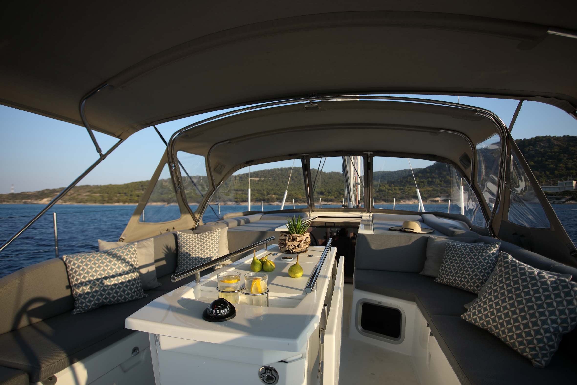 Photo #13 - Oceanis 51.1 (Mickey G) en Athènes - 15038