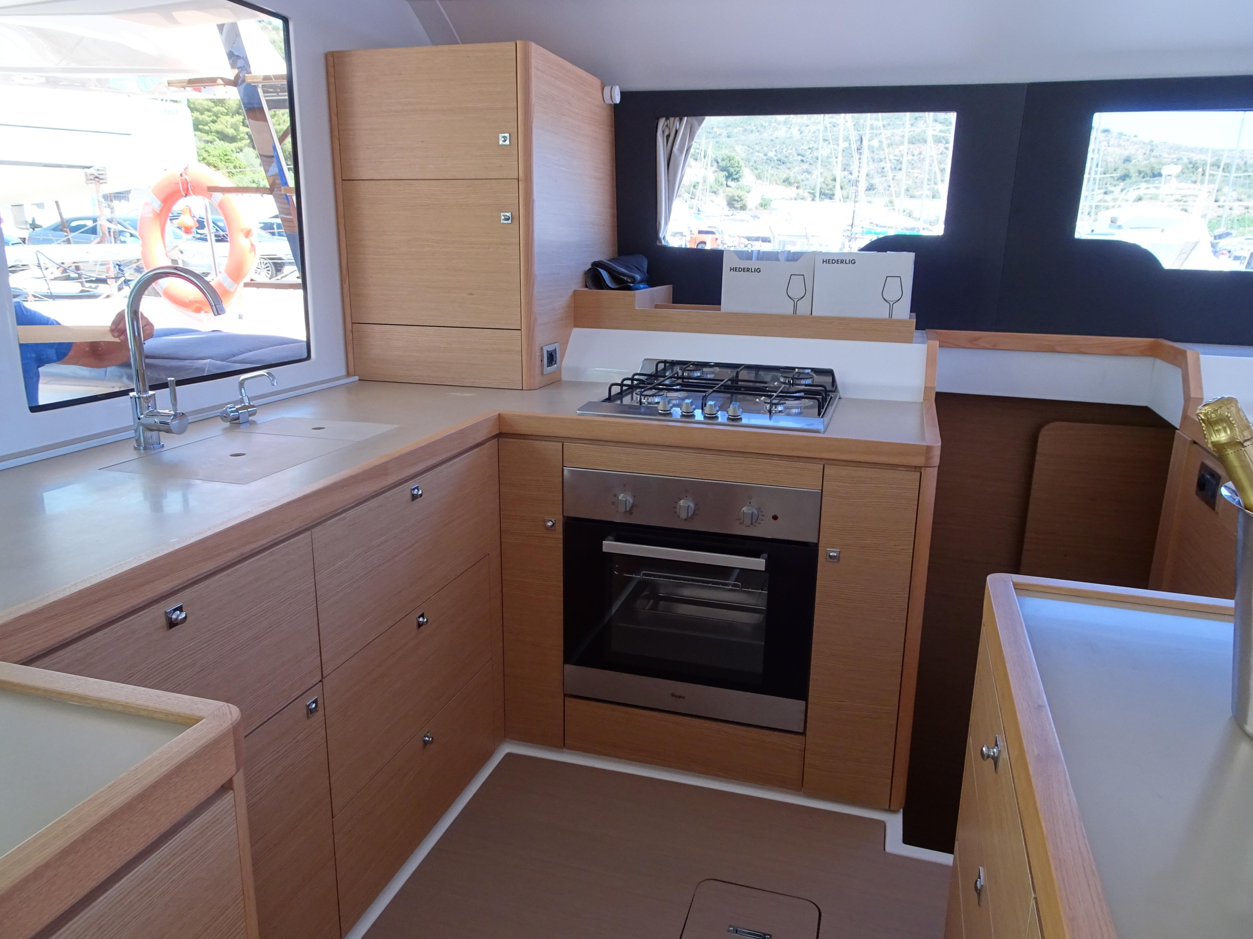 Photo #11 - Dufour Catamaran 48 5c+5h (Olga) en Salerno - 9782