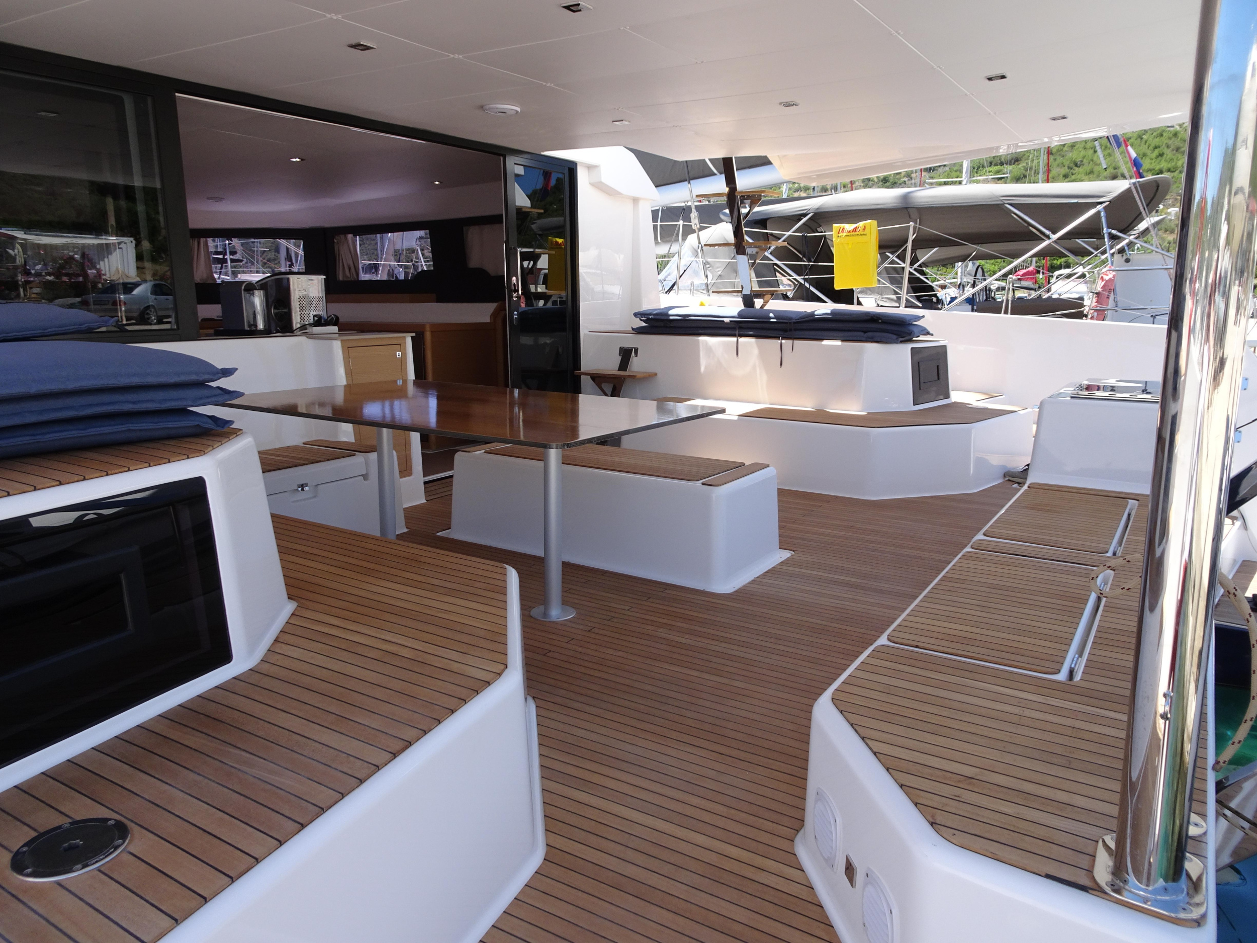 Photo #15 - Dufour Catamaran 48 5c+5h (Sonia) in Salerno - 9811