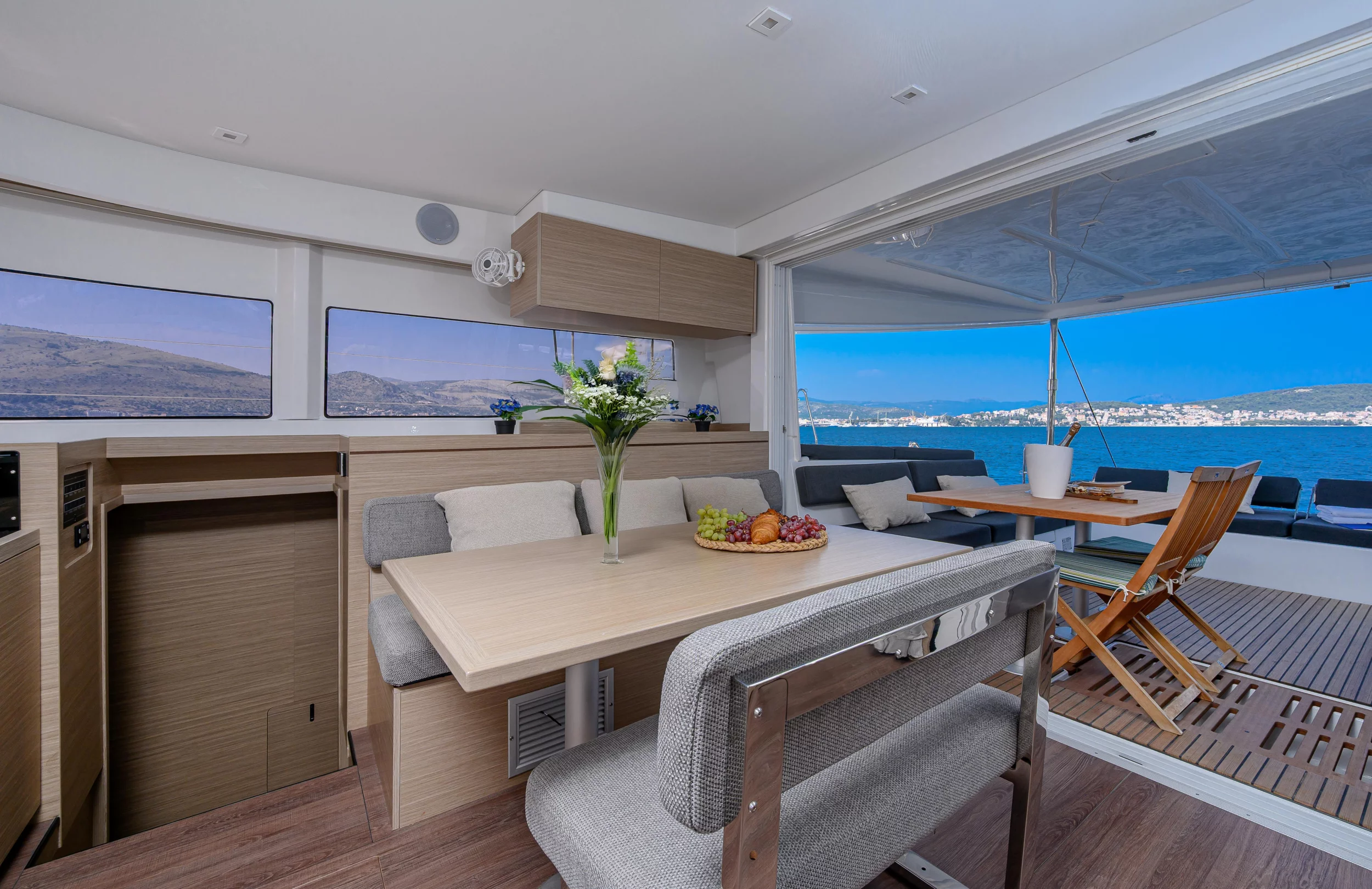 Lagoon 43 (Active.Cruises)  - 2