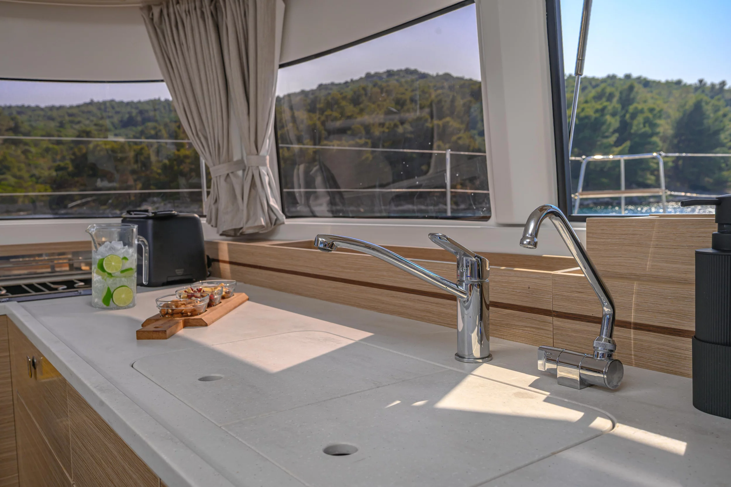 Lagoon 43 (Active.Cruises)  - 3
