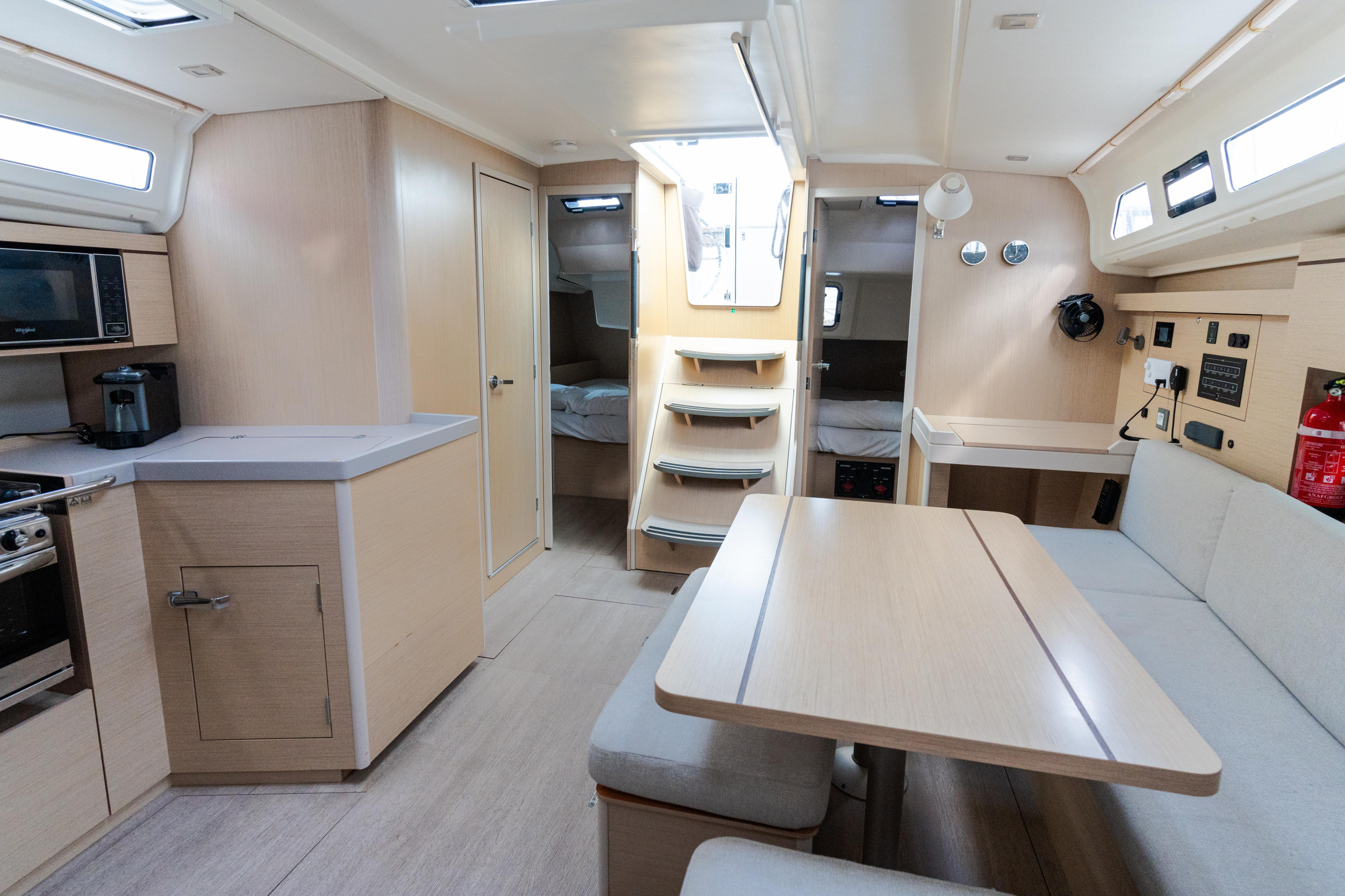 Photo #13 - Oceanis 40.1 (Clio - Comfort line) in Castiglioncello - 5300