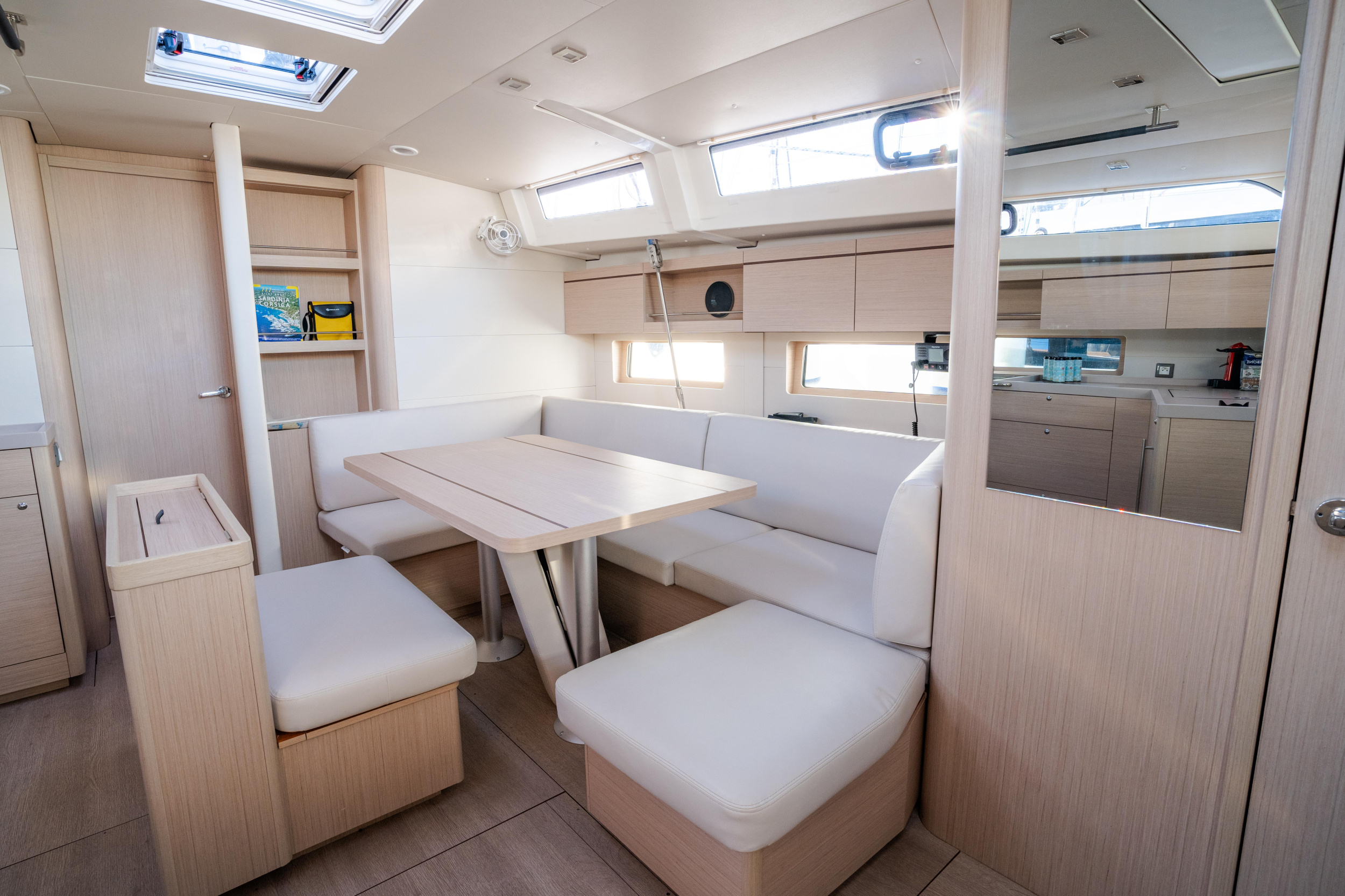 Photo #11 - Oceanis 46.1 (bunk cab) (Persefone - Comfort line) in Olbia - 8790