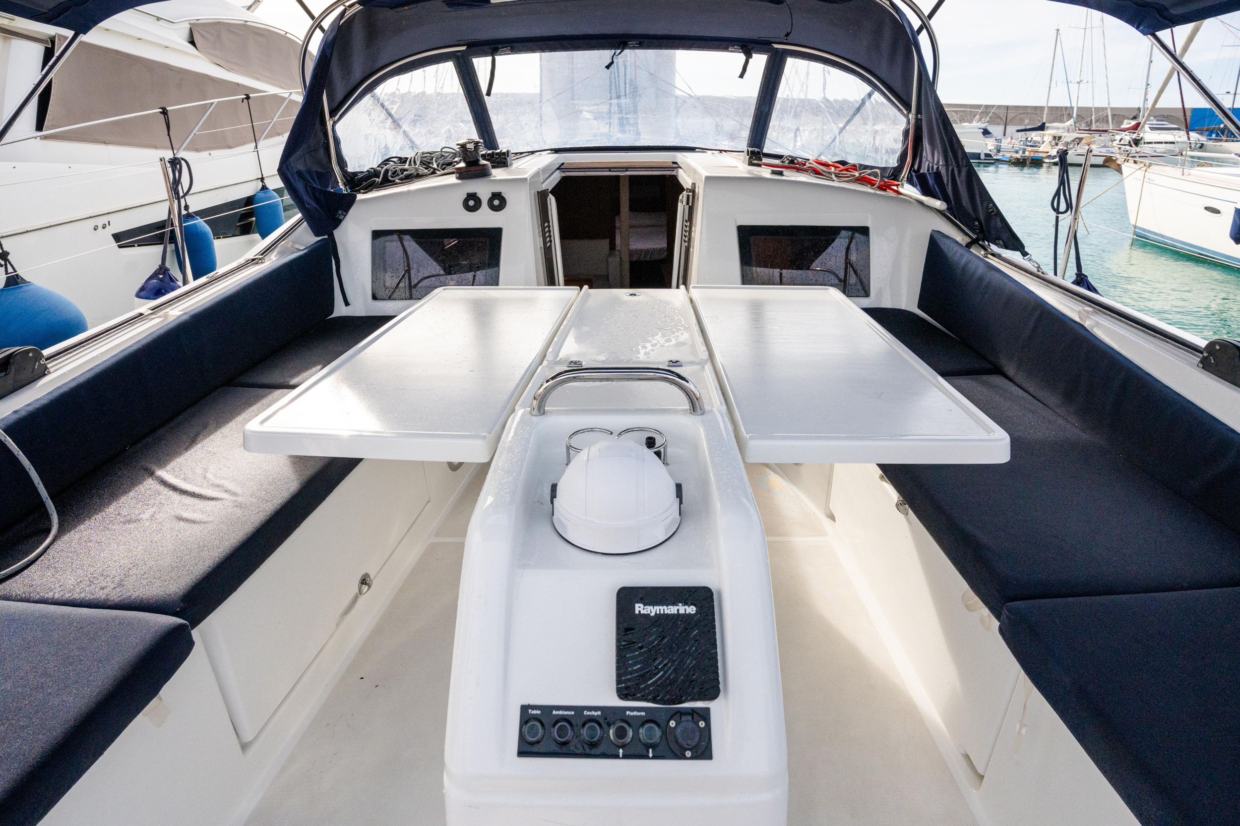 Photo #25 - Sun Odyssey 410 (Pheia - Comfort line) in Castiglioncello - 8785