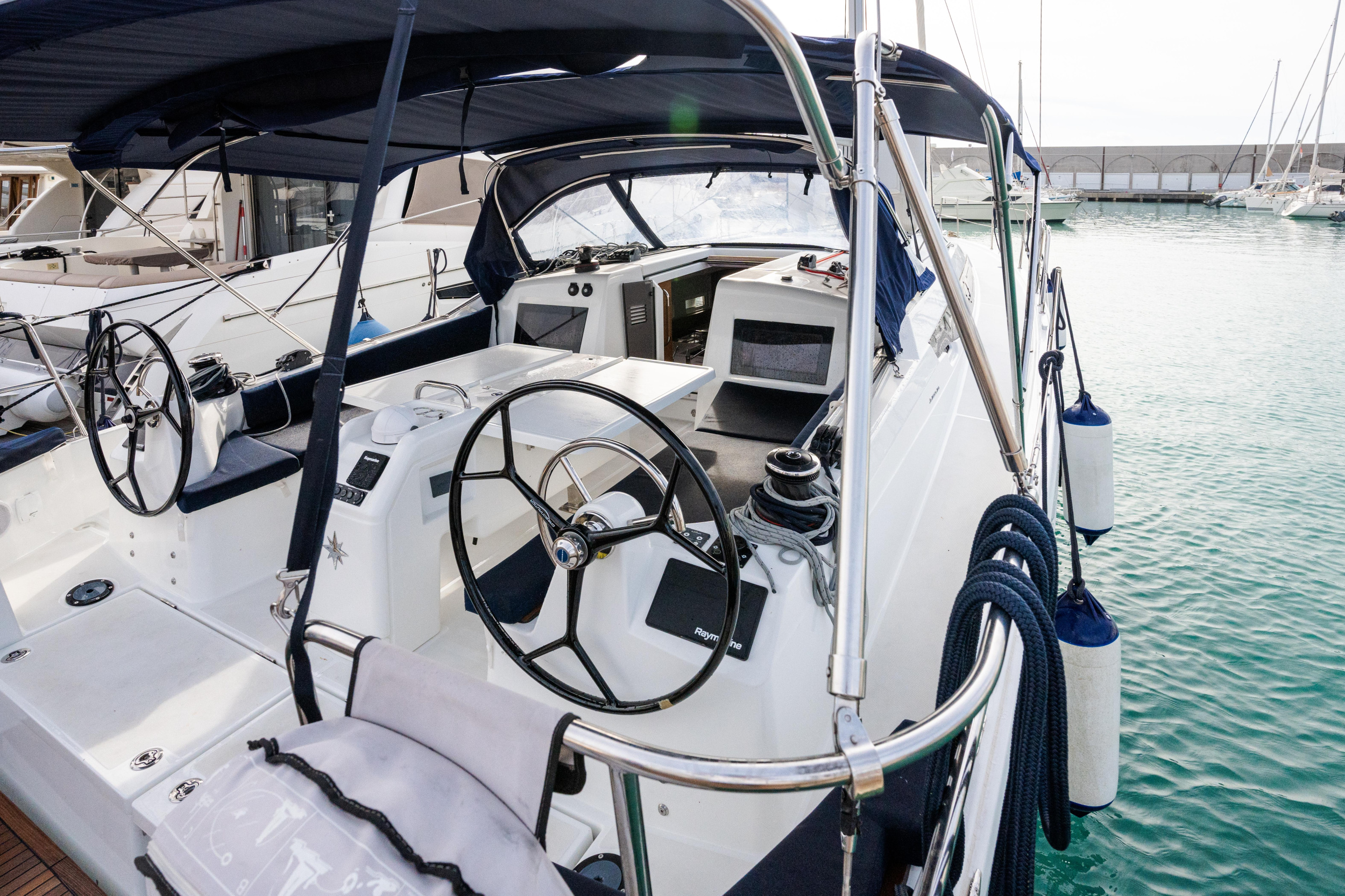 Photo #17 - Sun Odyssey 410 (Pheia - Comfort line) in Castiglioncello - 8785