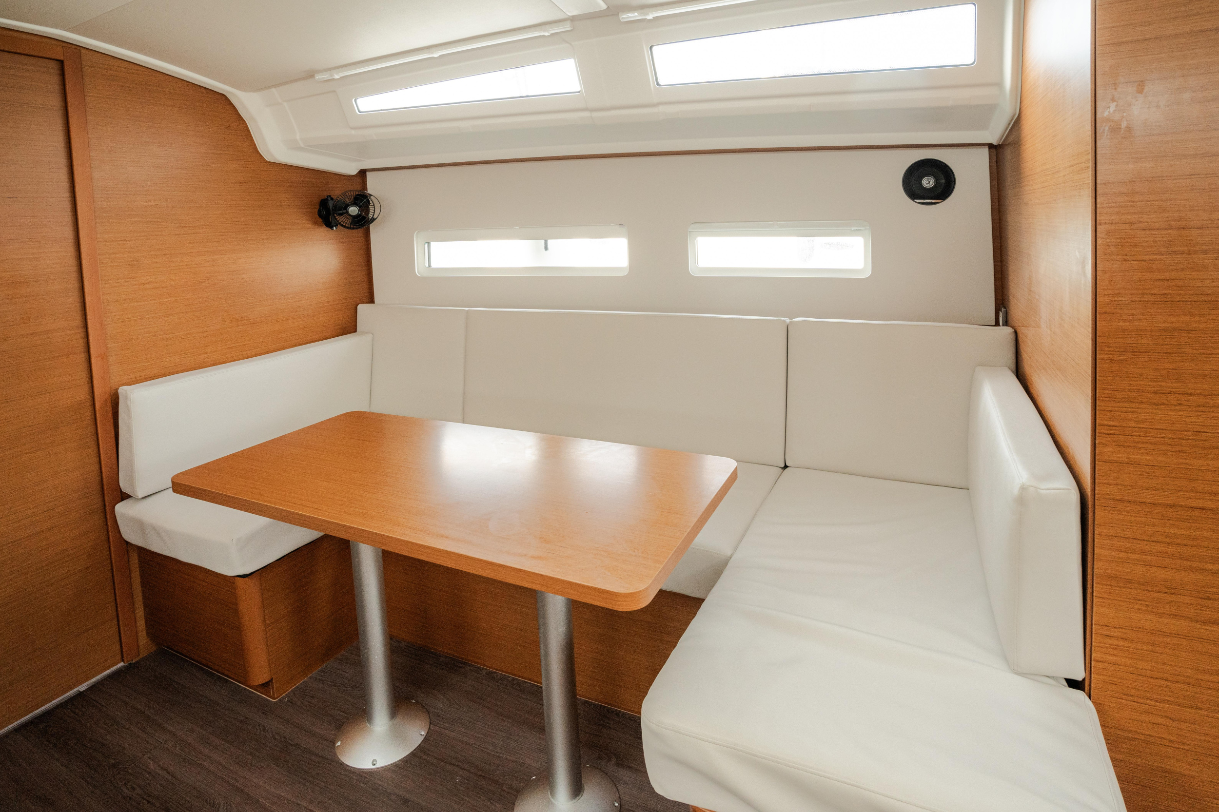 Photo #8 - Sun Odyssey 410 (Pheia - Comfort line) in Castiglioncello - 8785