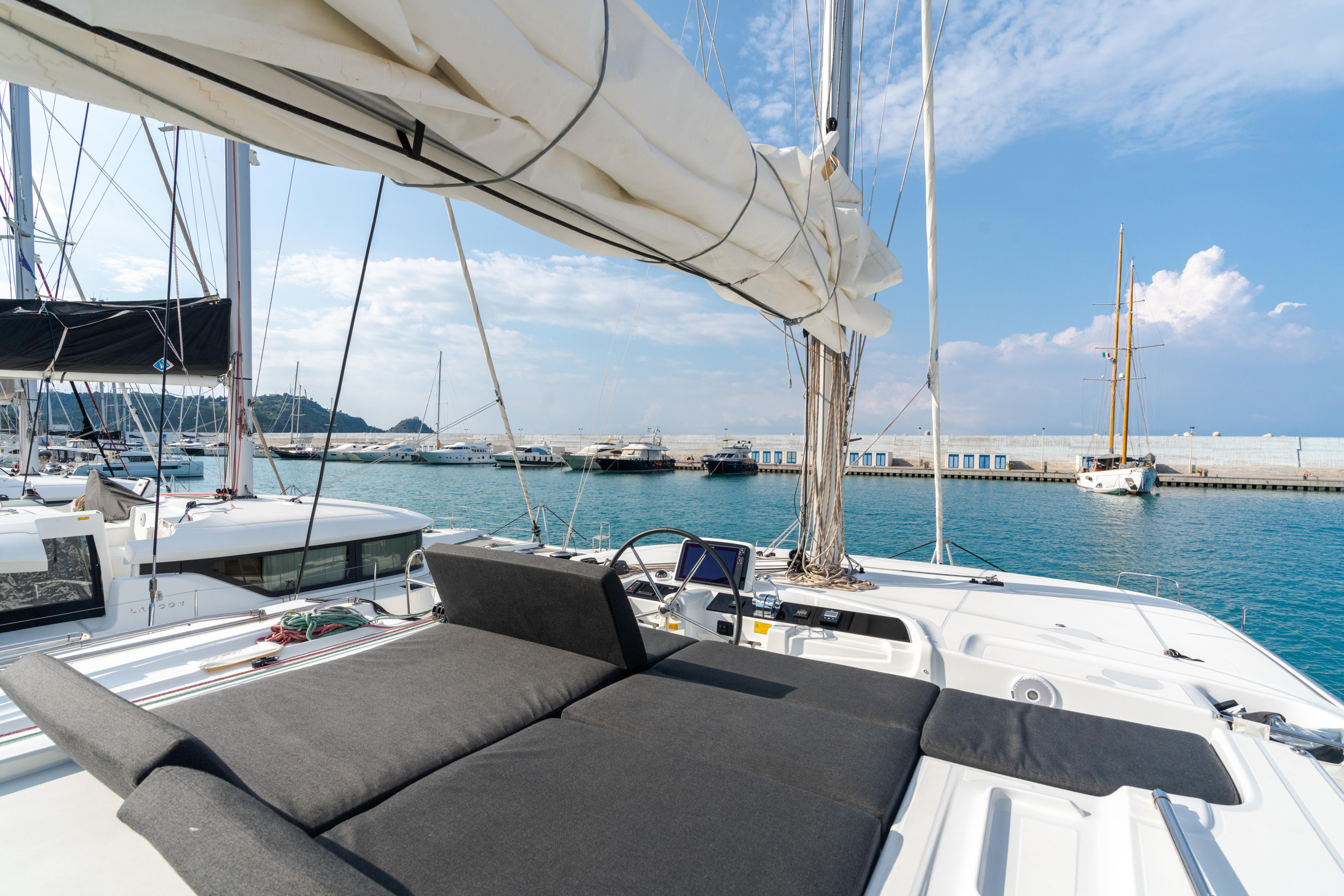 Photo #20 - Lagoon 46 (Sonia - Premium Crewed line) en Capo d'Orlando - 8577