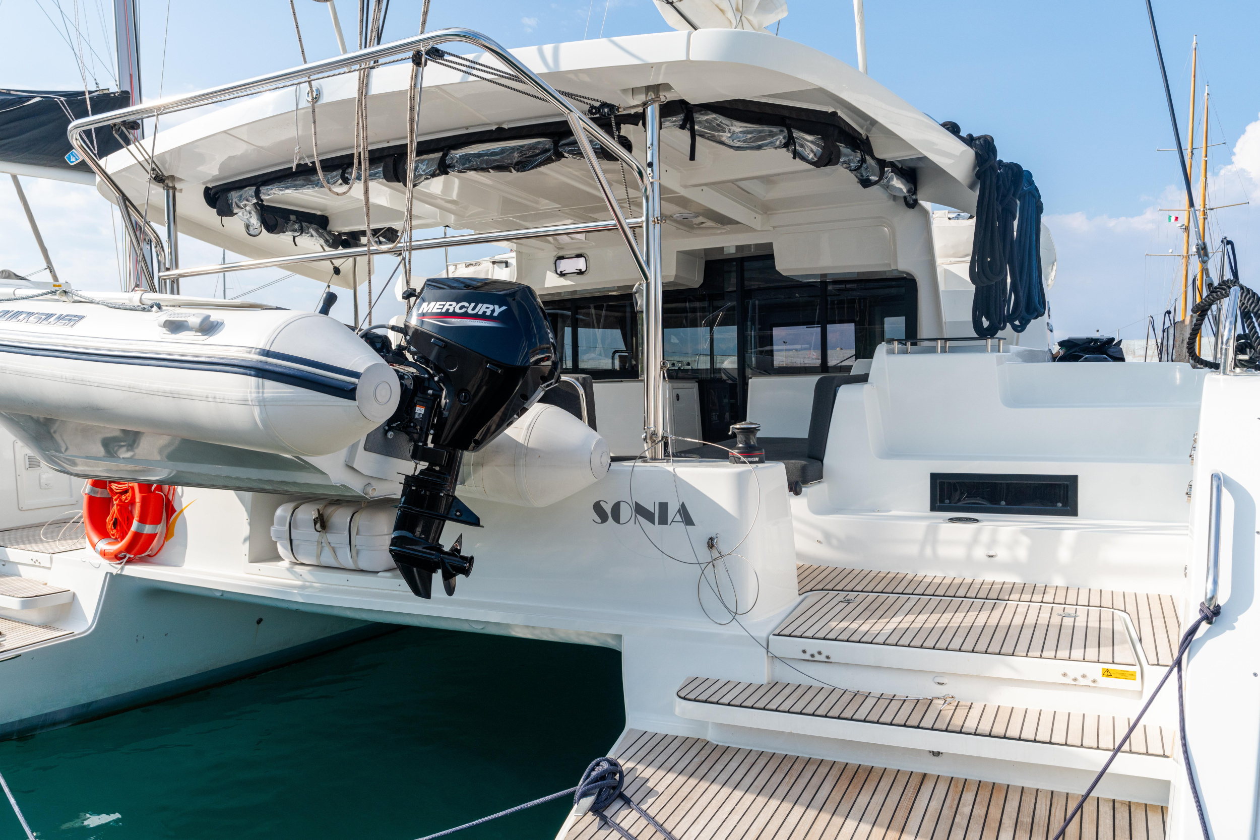 Photo #8 - Lagoon 46 (Sonia - Premium Crewed line) en Capo d'Orlando - 8577