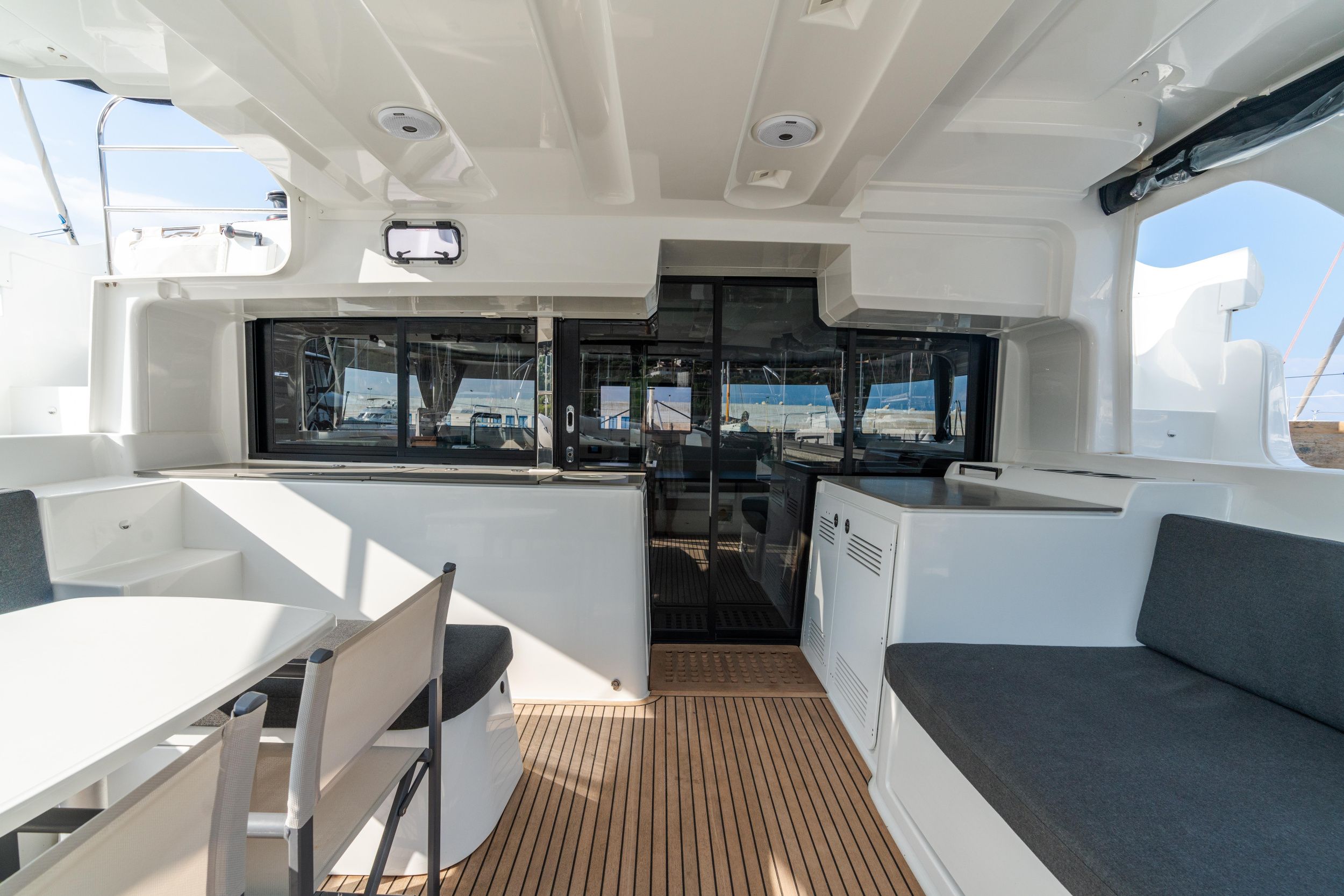 Photo #15 - Lagoon 46 (Sonia - Premium Crewed line) en Capo d'Orlando - 8577