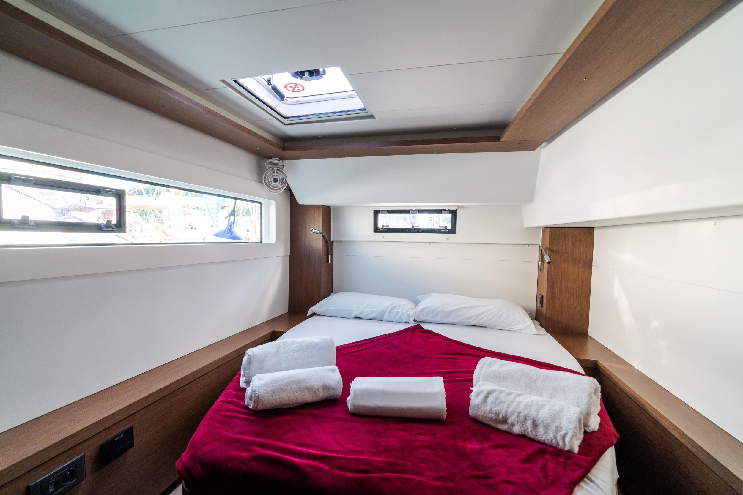 Photo #18 - Lagoon 46 (Sonia - Premium Crewed line) en Capo d'Orlando - 8577